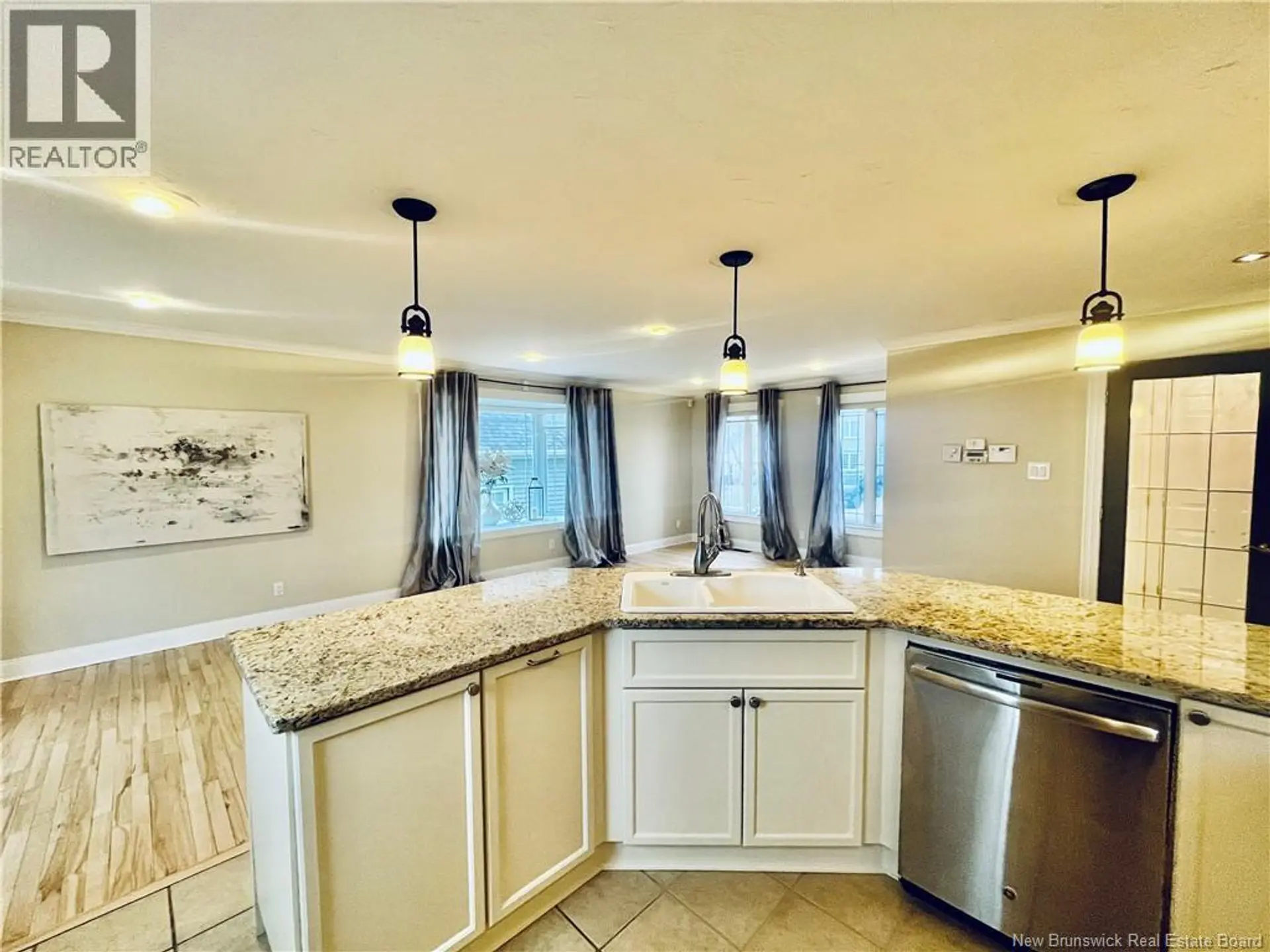 72 Bliss Carman Drive - Image 3