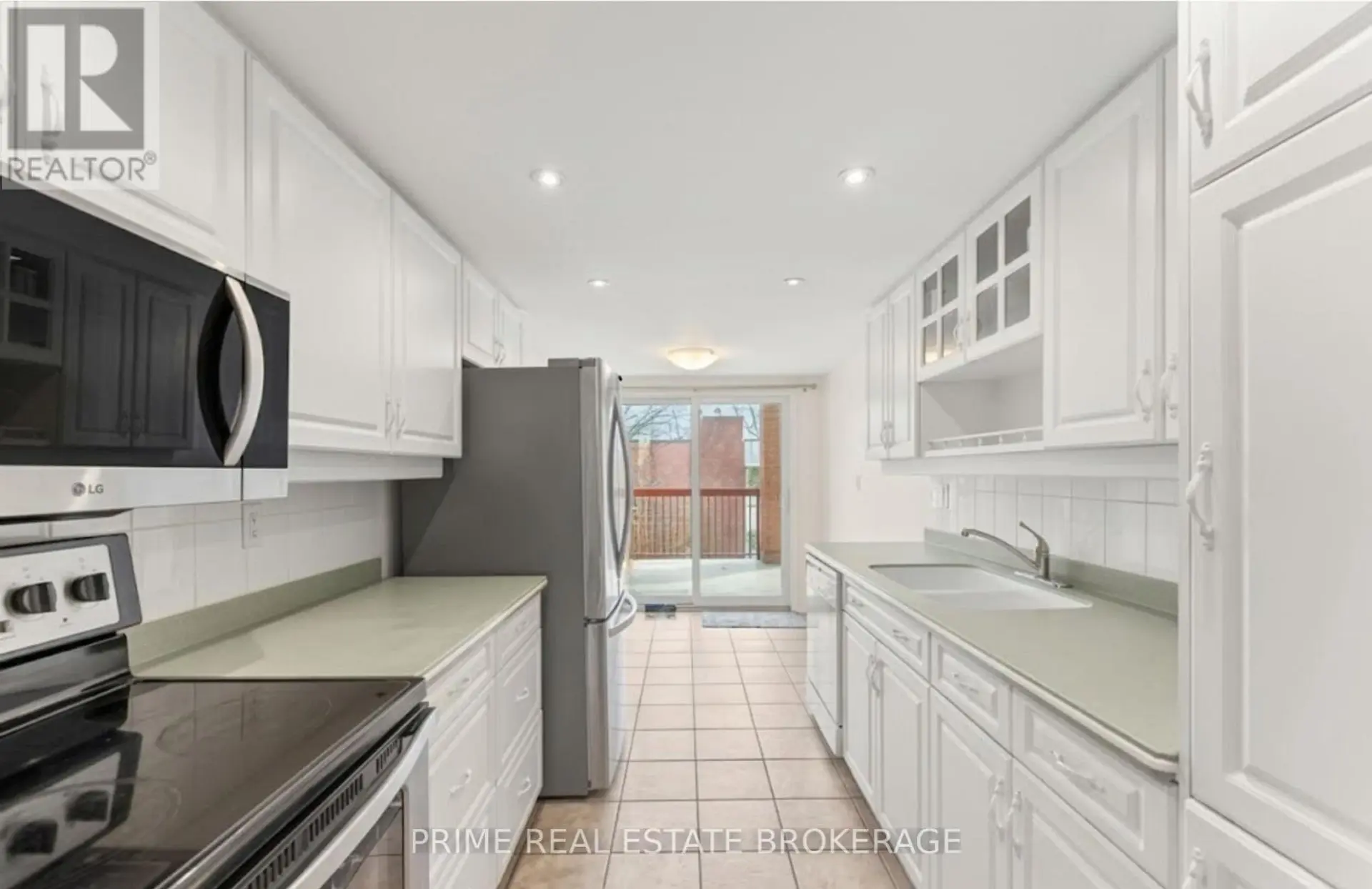 #204 693 WINDERMERE ROAD - Image 7