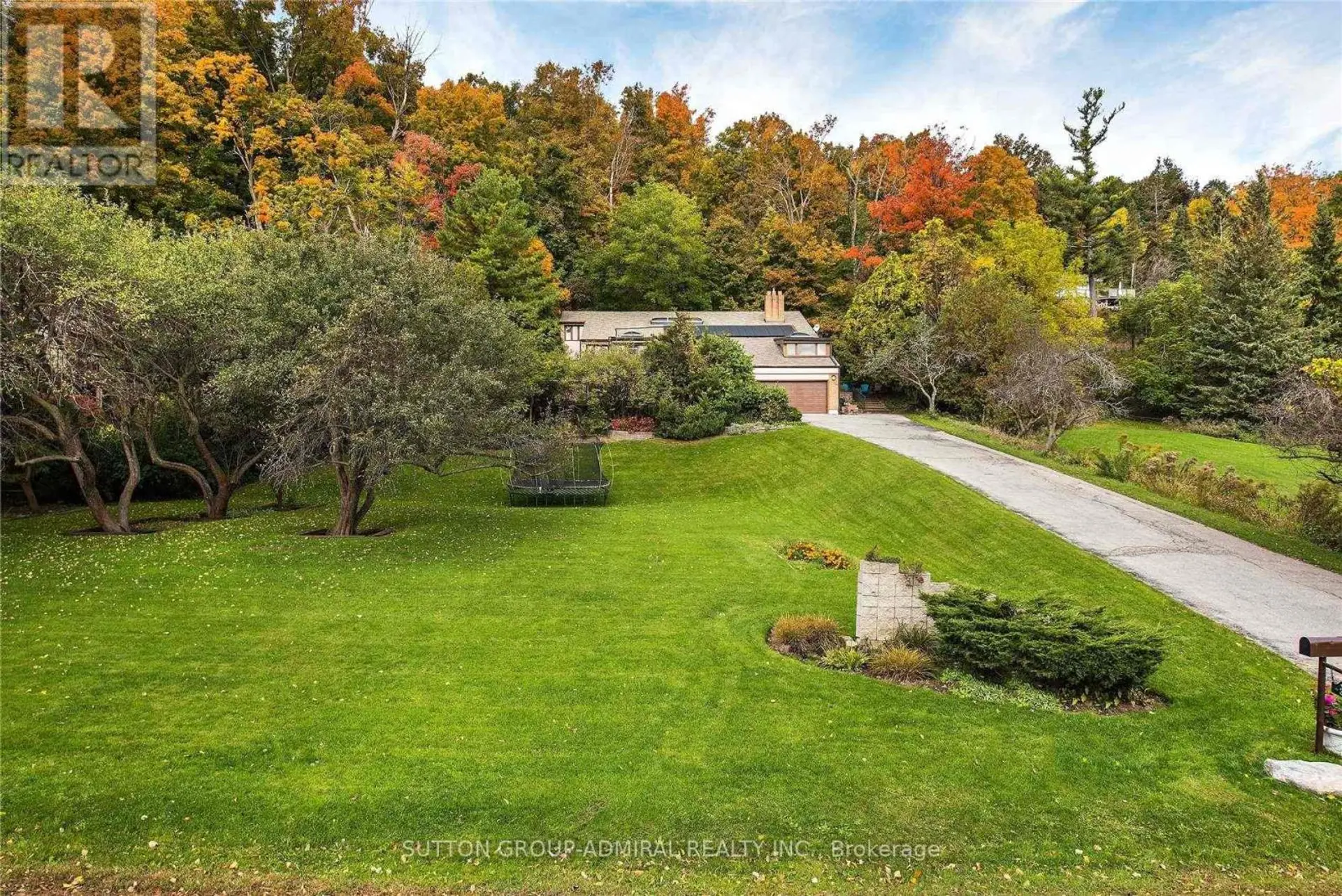 37 MEADOWCLIFFE DRIVE - Image 1