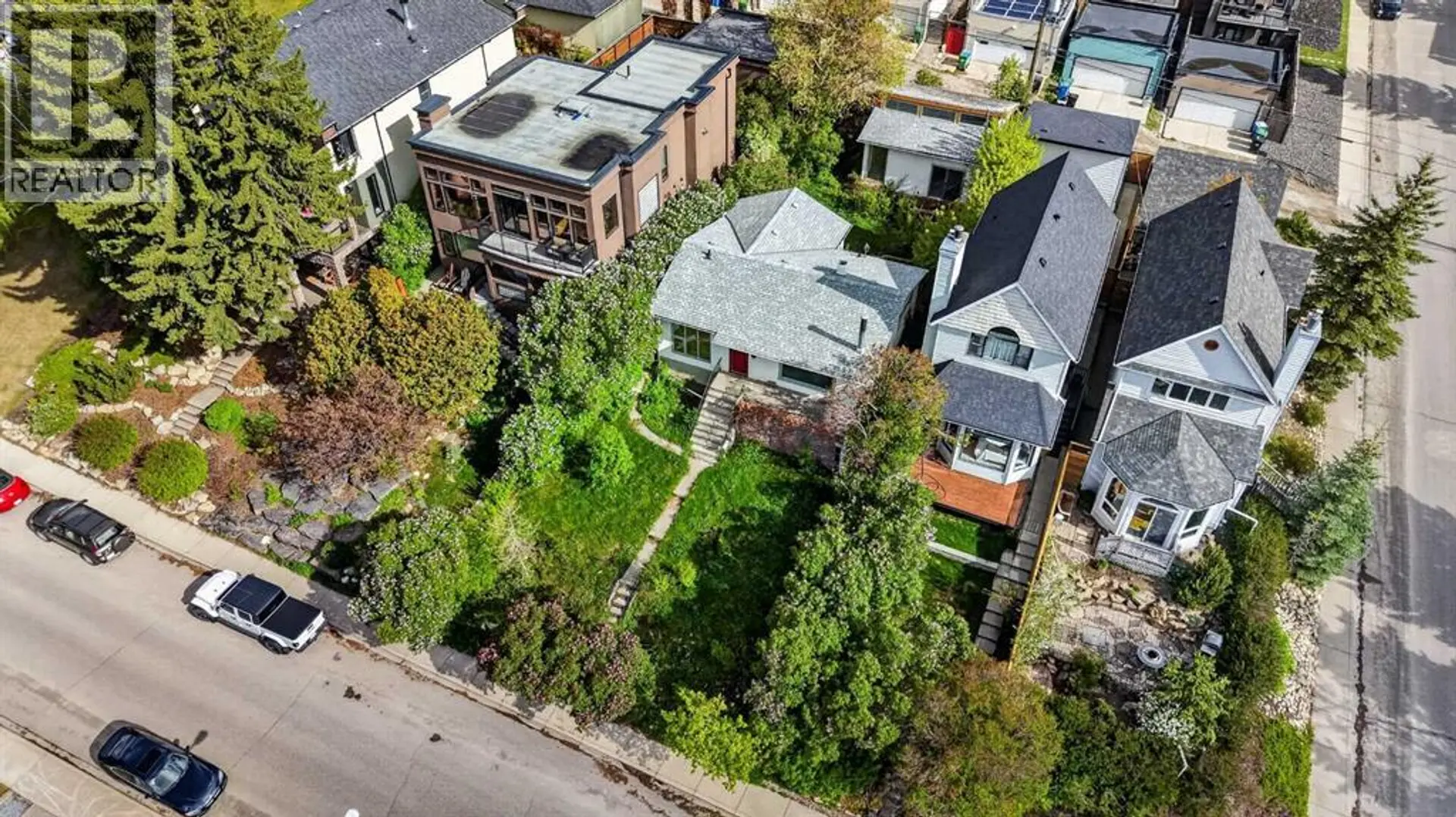 2006 30 Avenue SW - Image 2