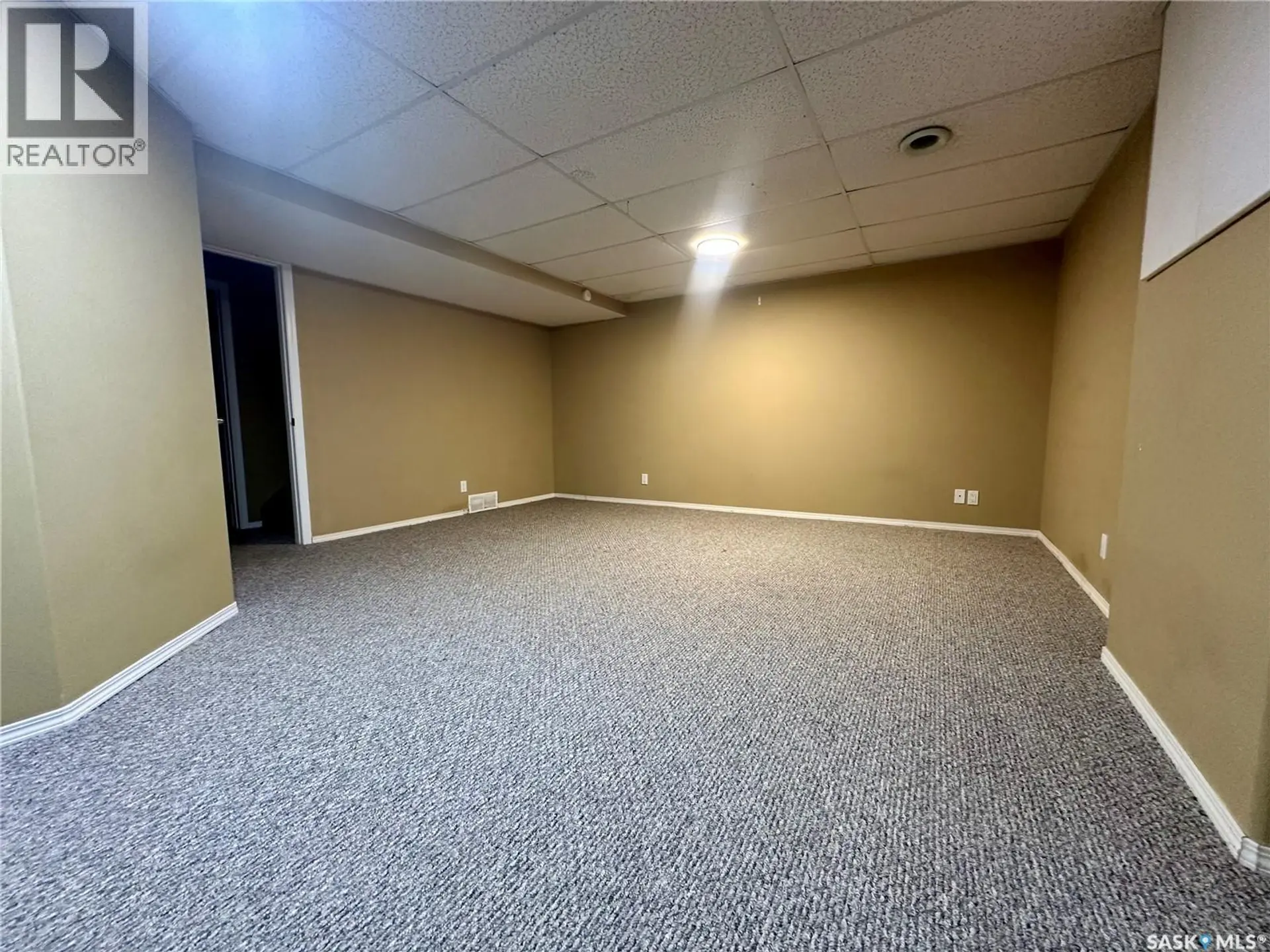 #38 103 BANYAN CRESCENT - Image 16