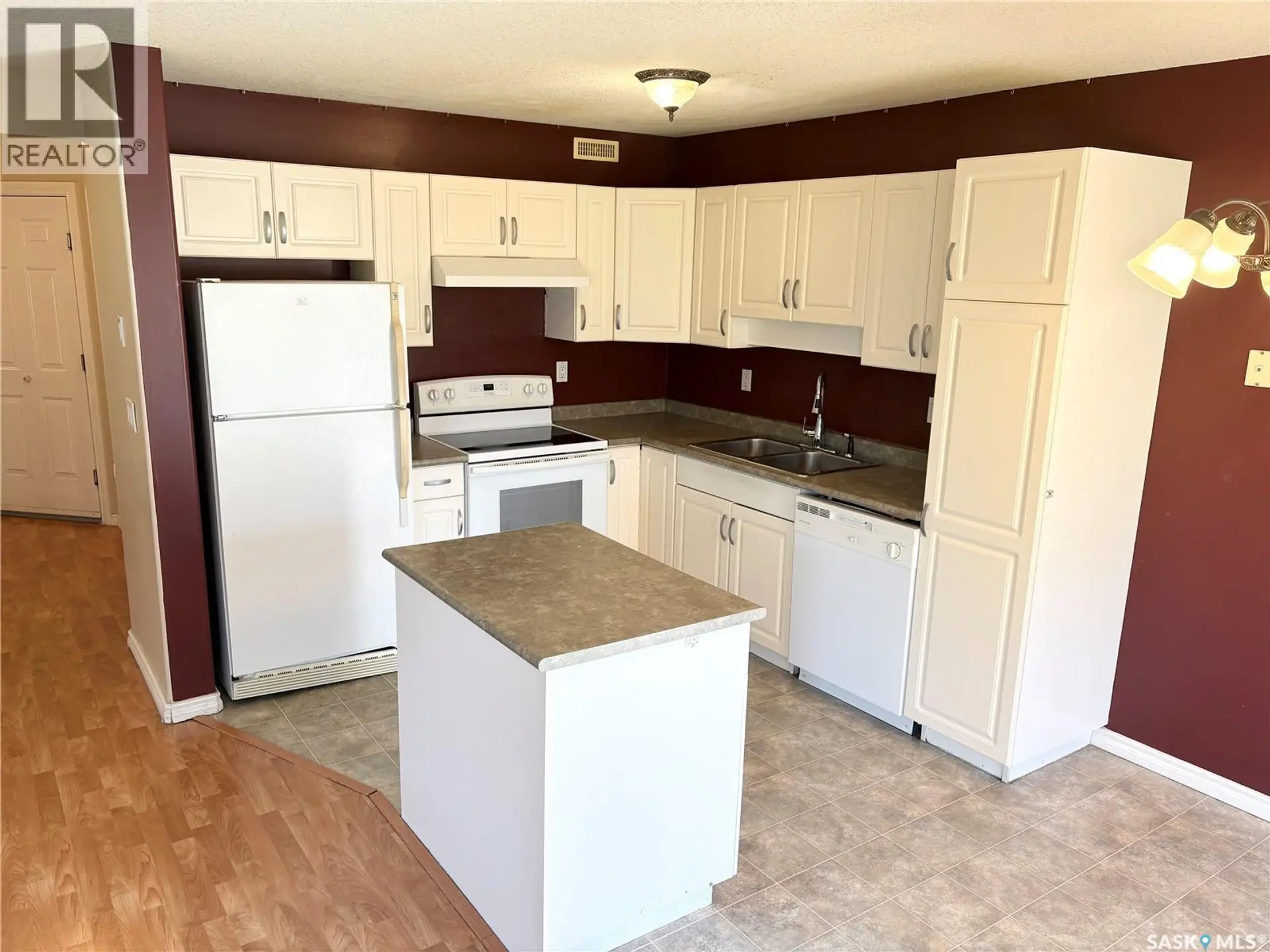 #38 103 BANYAN CRESCENT - Image 5