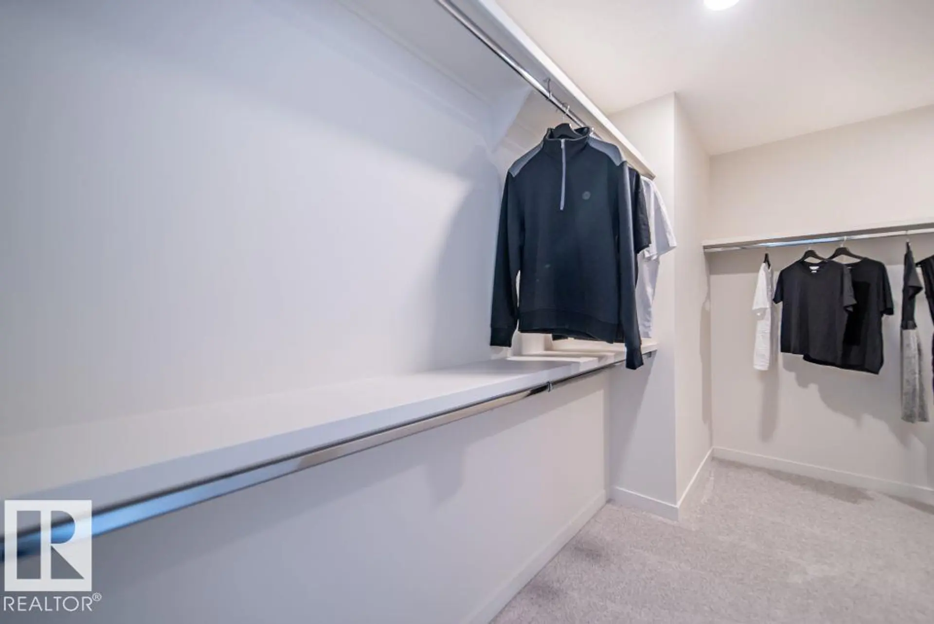 22 Devonshire DR S - Image 17