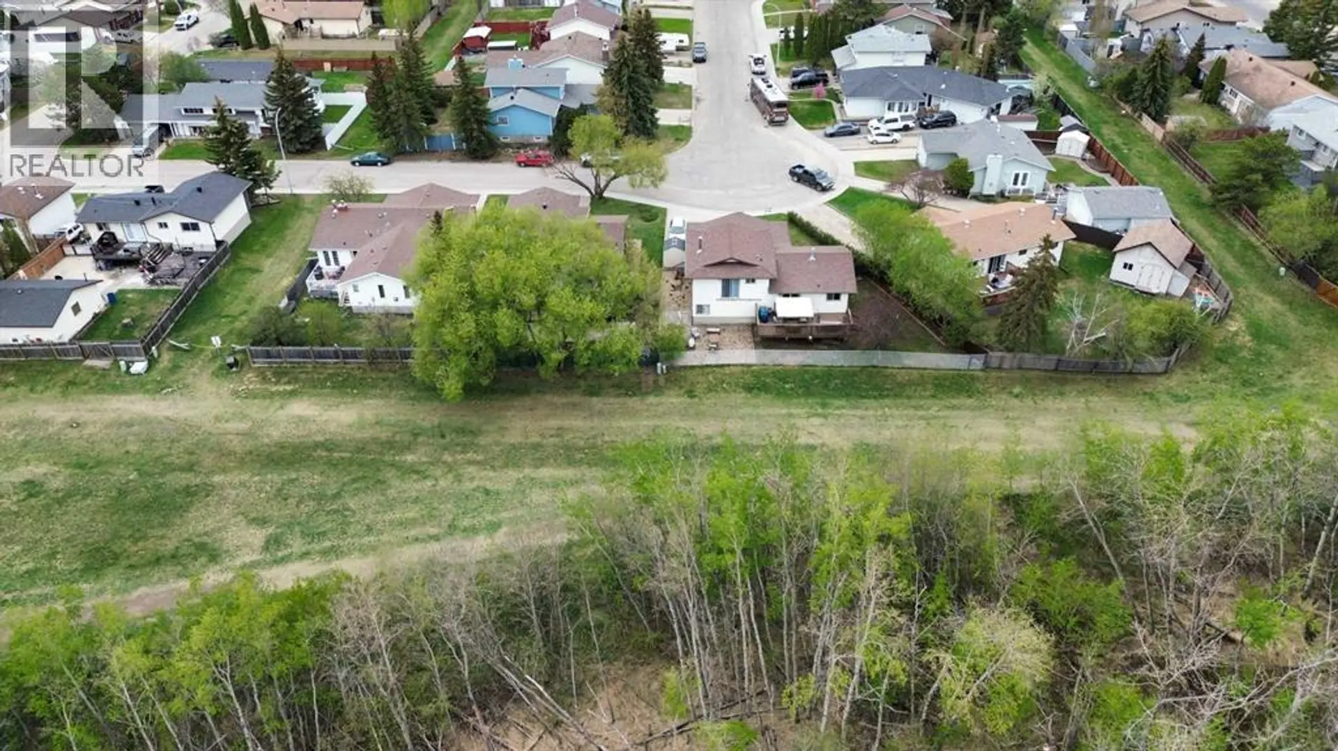 9518 125 Avenue - Image 9