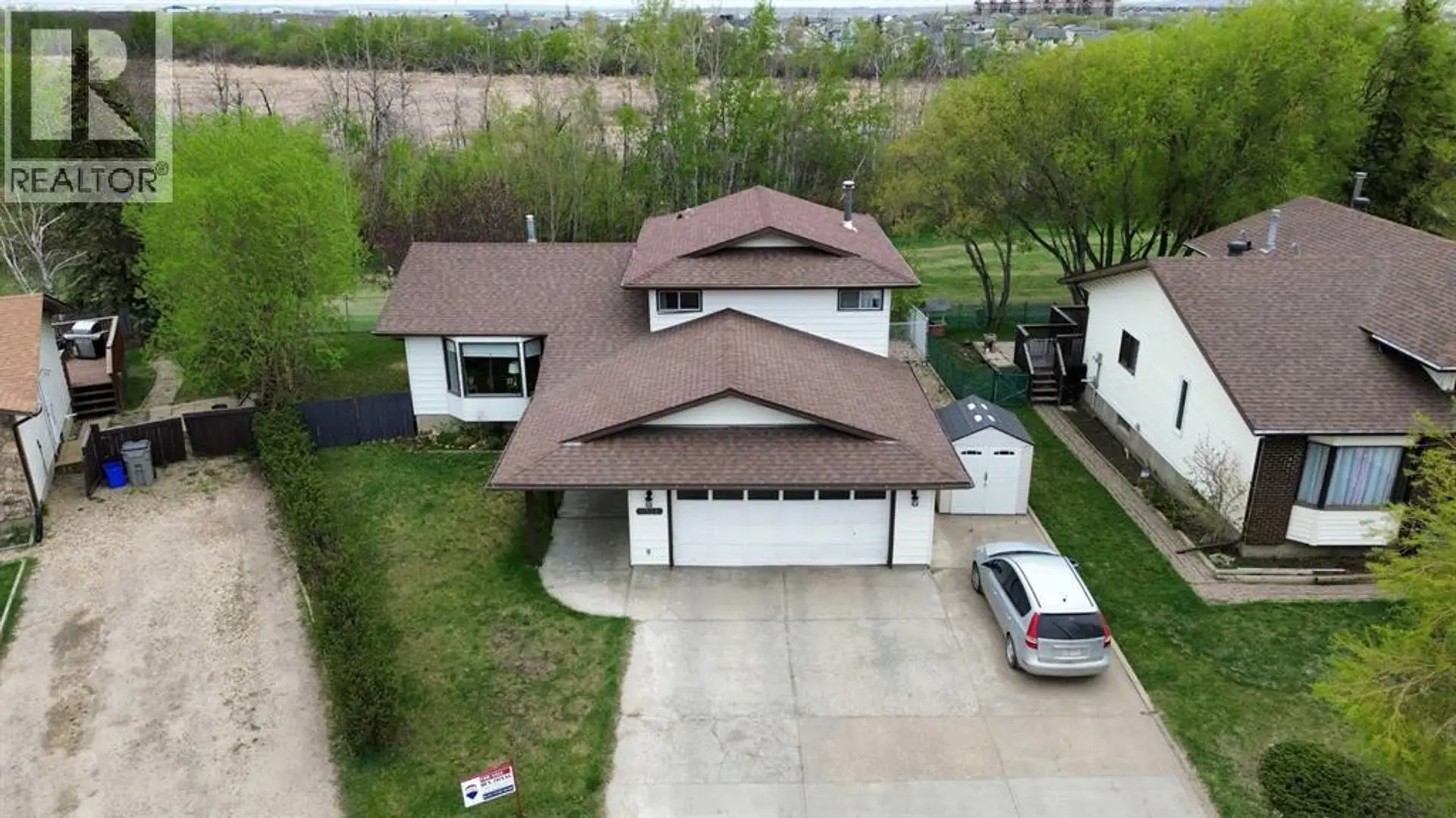 9518 125 Avenue - Image 11