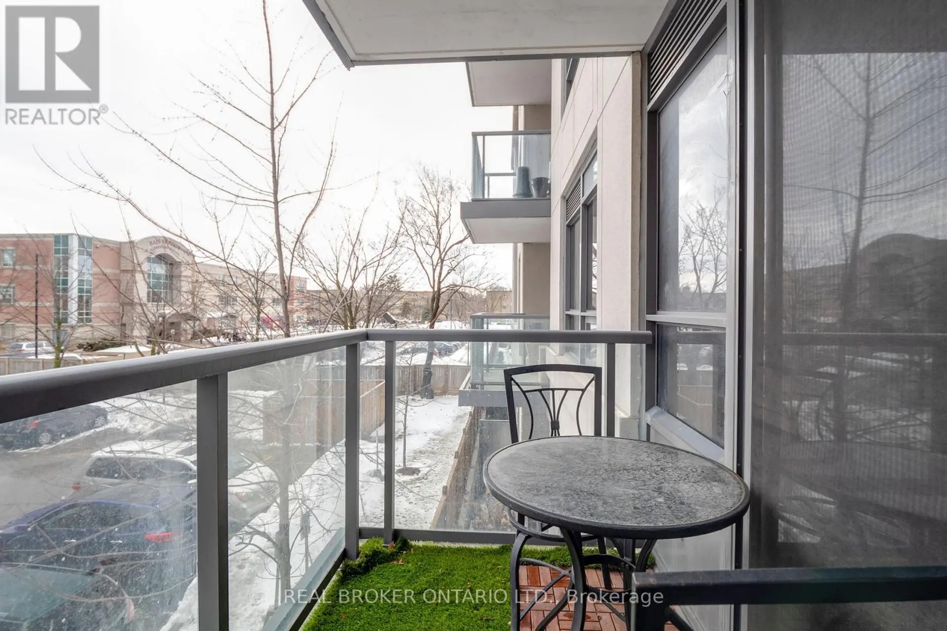 #225 35 SARANAC BOULEVARD - Image 14