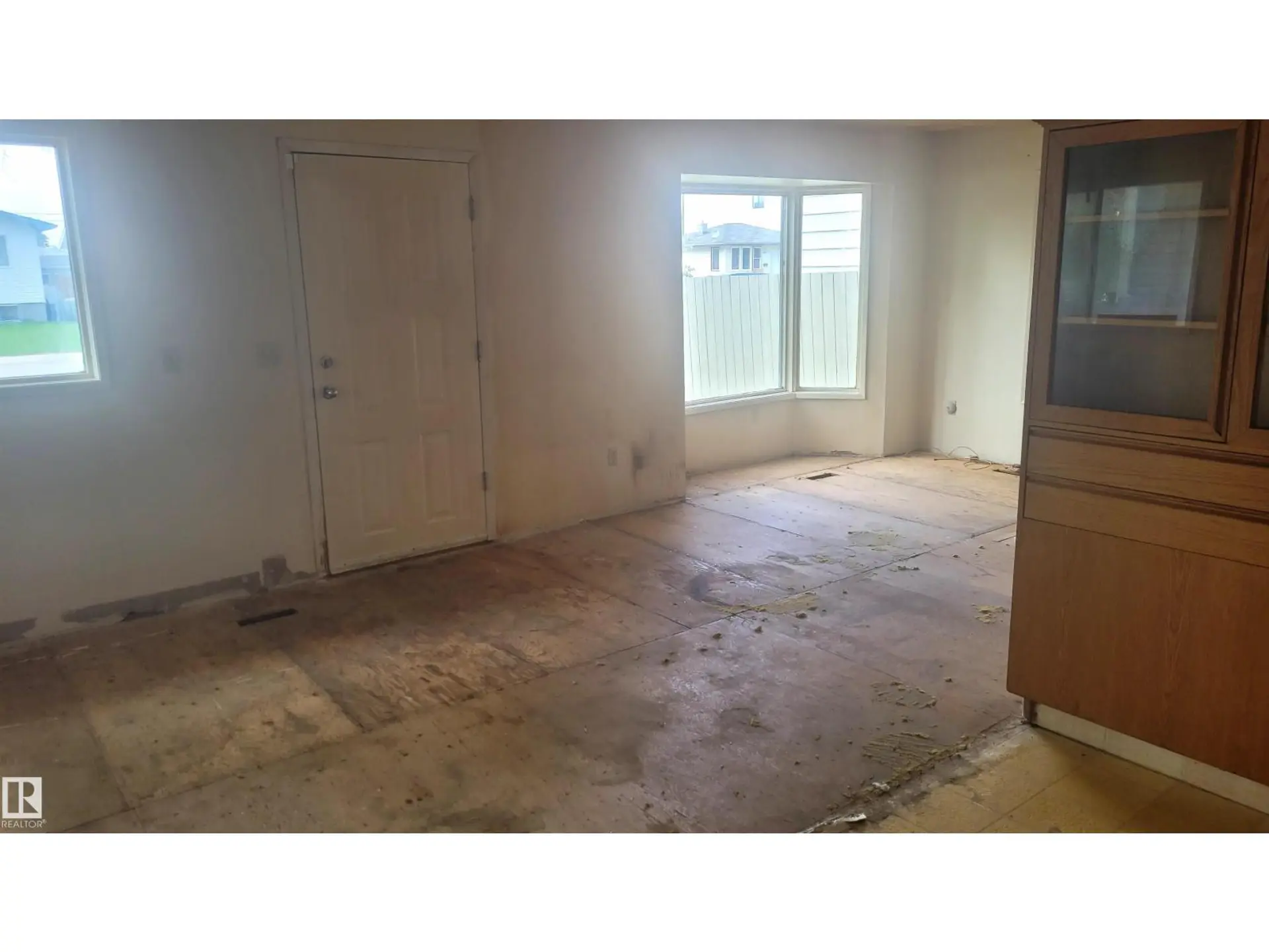 9921 162 ST NW - Image 6