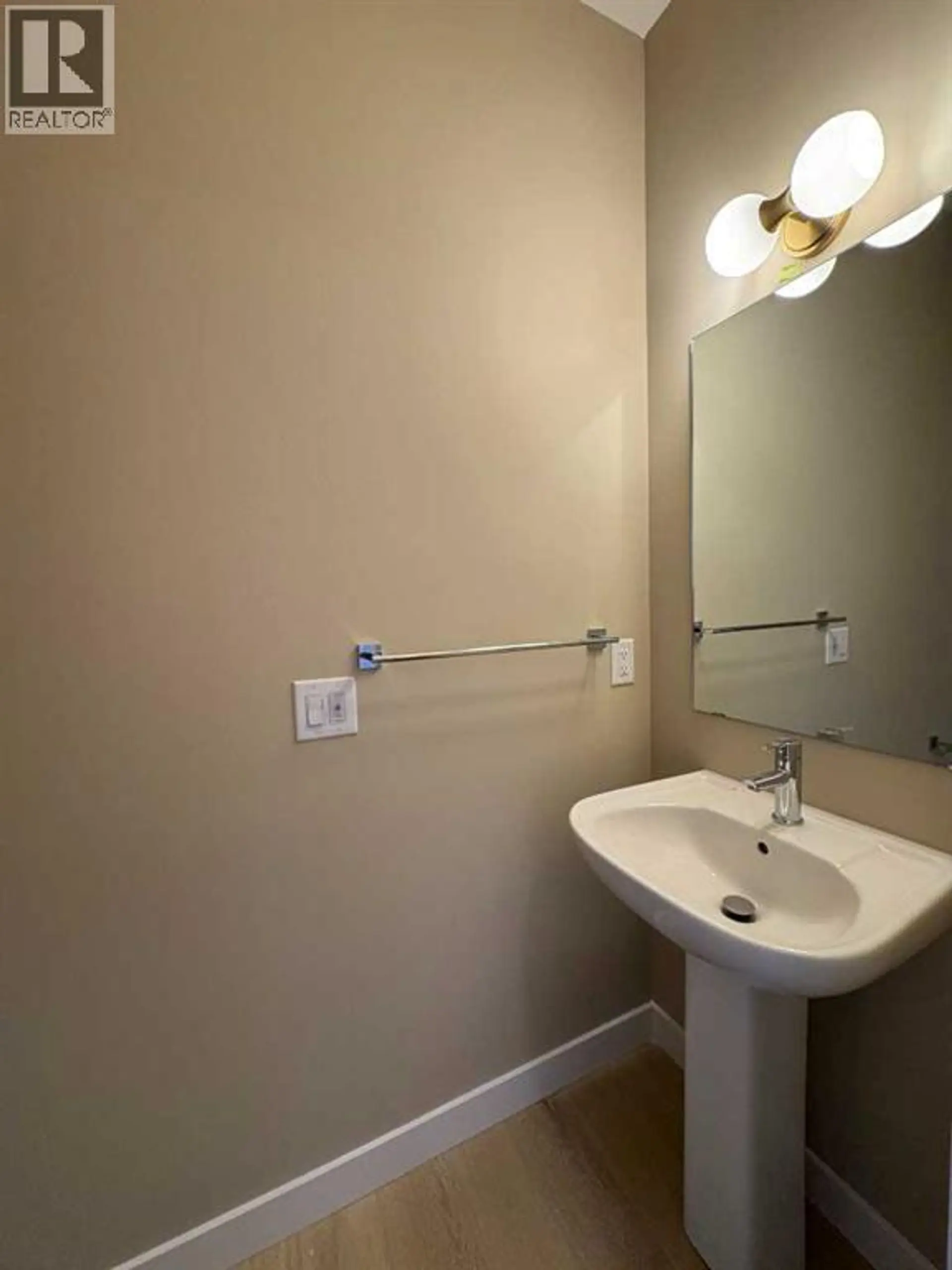 275 Waterford Heights - Image 13
