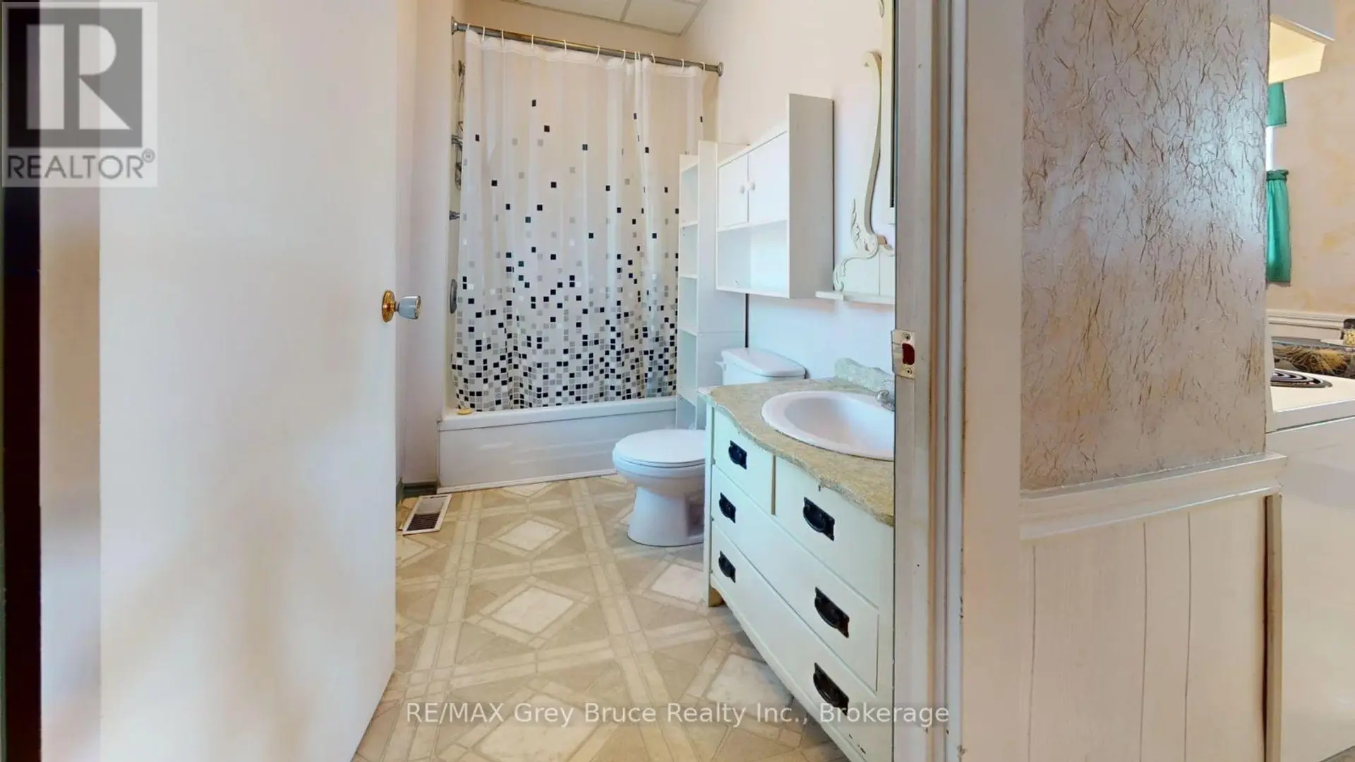 236 2ND AVENUE S - Image 12