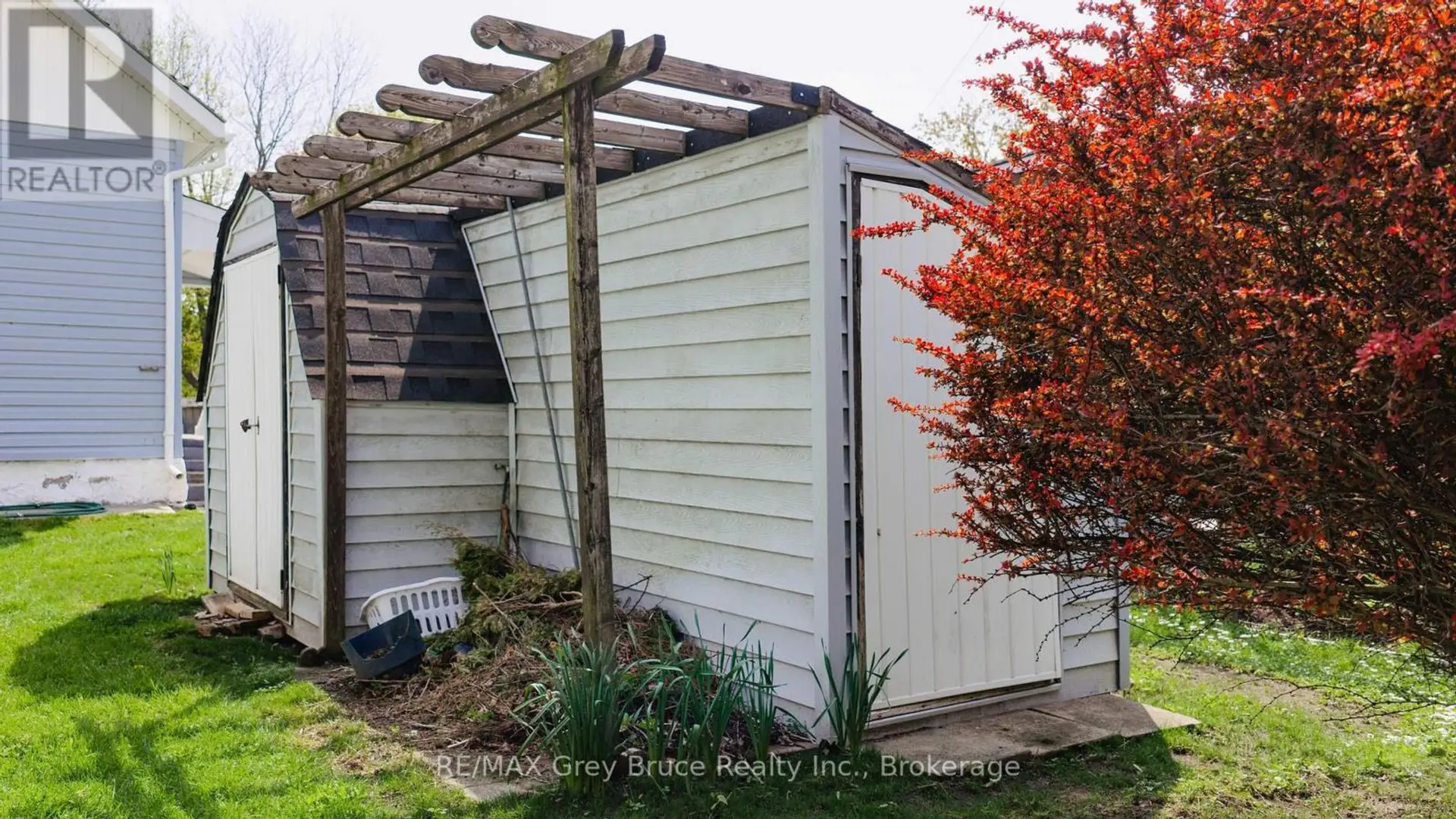 236 2ND AVENUE S - Image 15