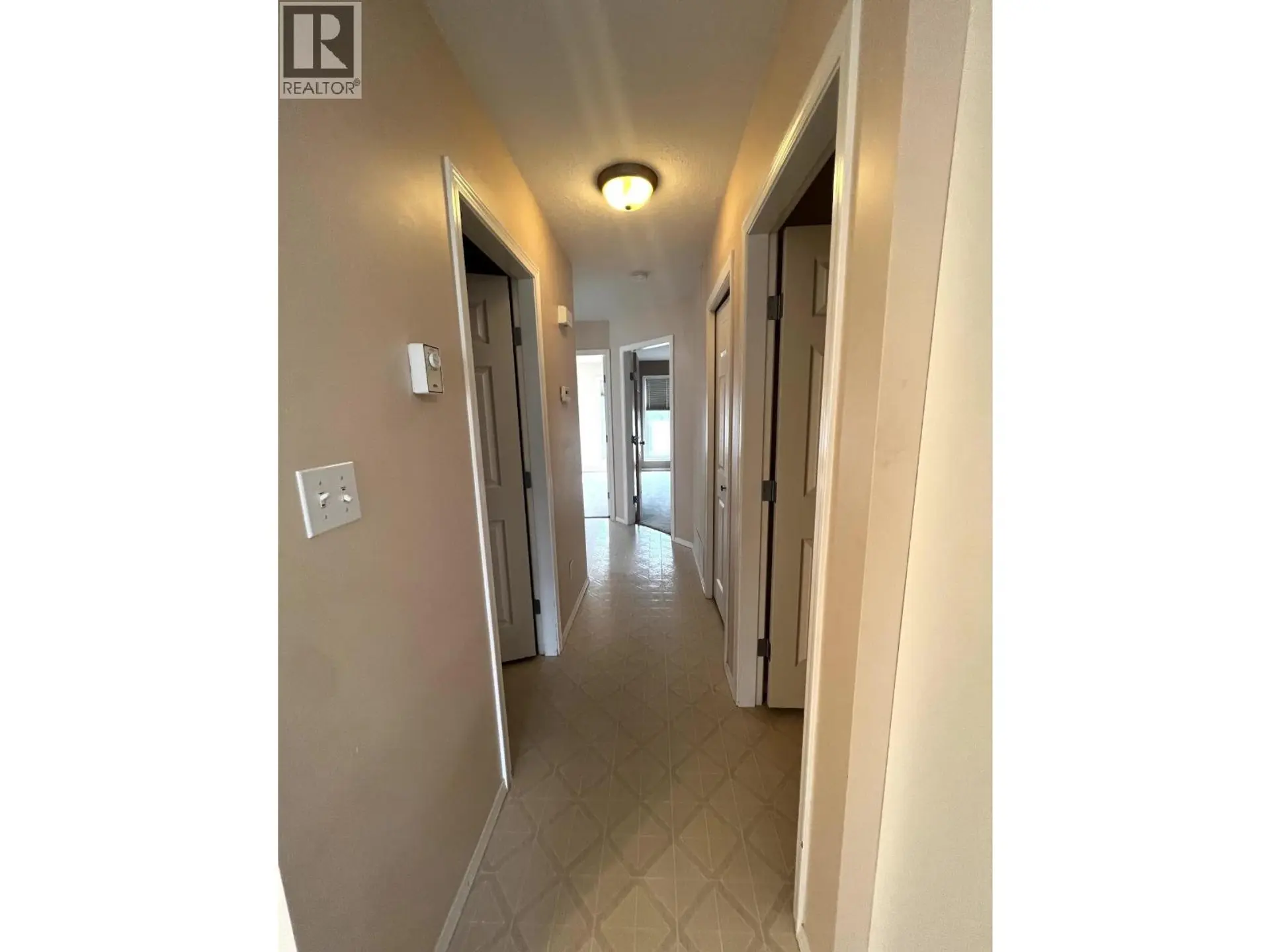 8723-8725 79A STREET - Image 7