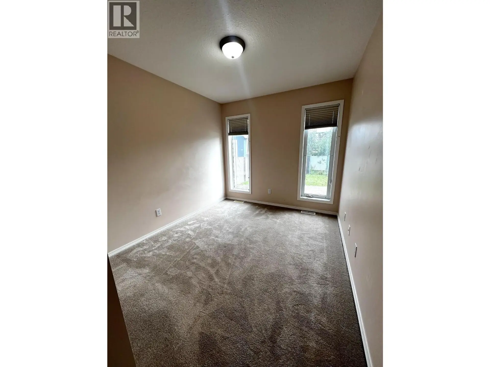 8723-8725 79A STREET - Image 10