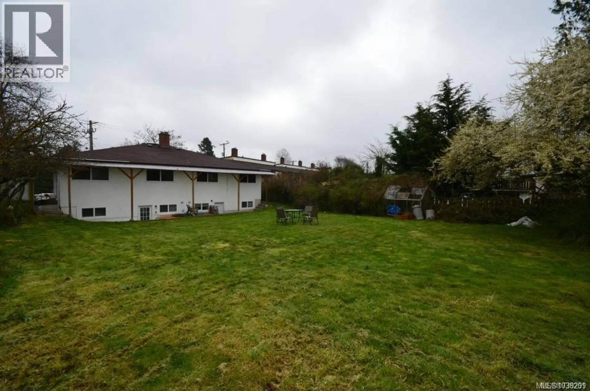 450-452 Craigflower Rd - Image 2