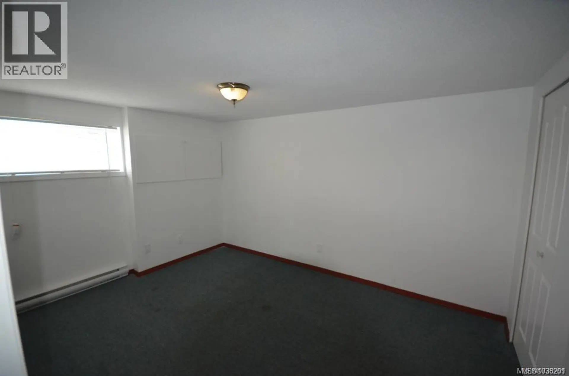 450-452 Craigflower Rd - Image 8