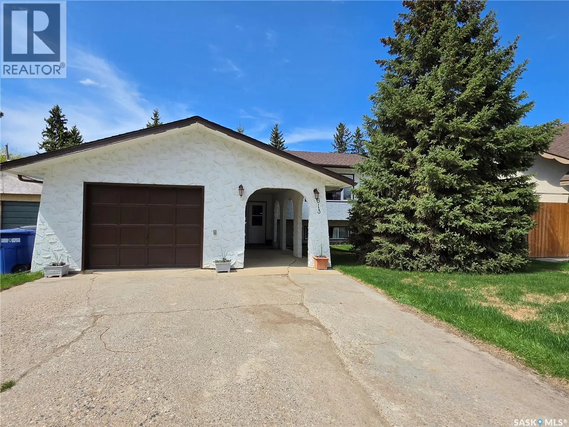 613 2nd STREET W - Image 1