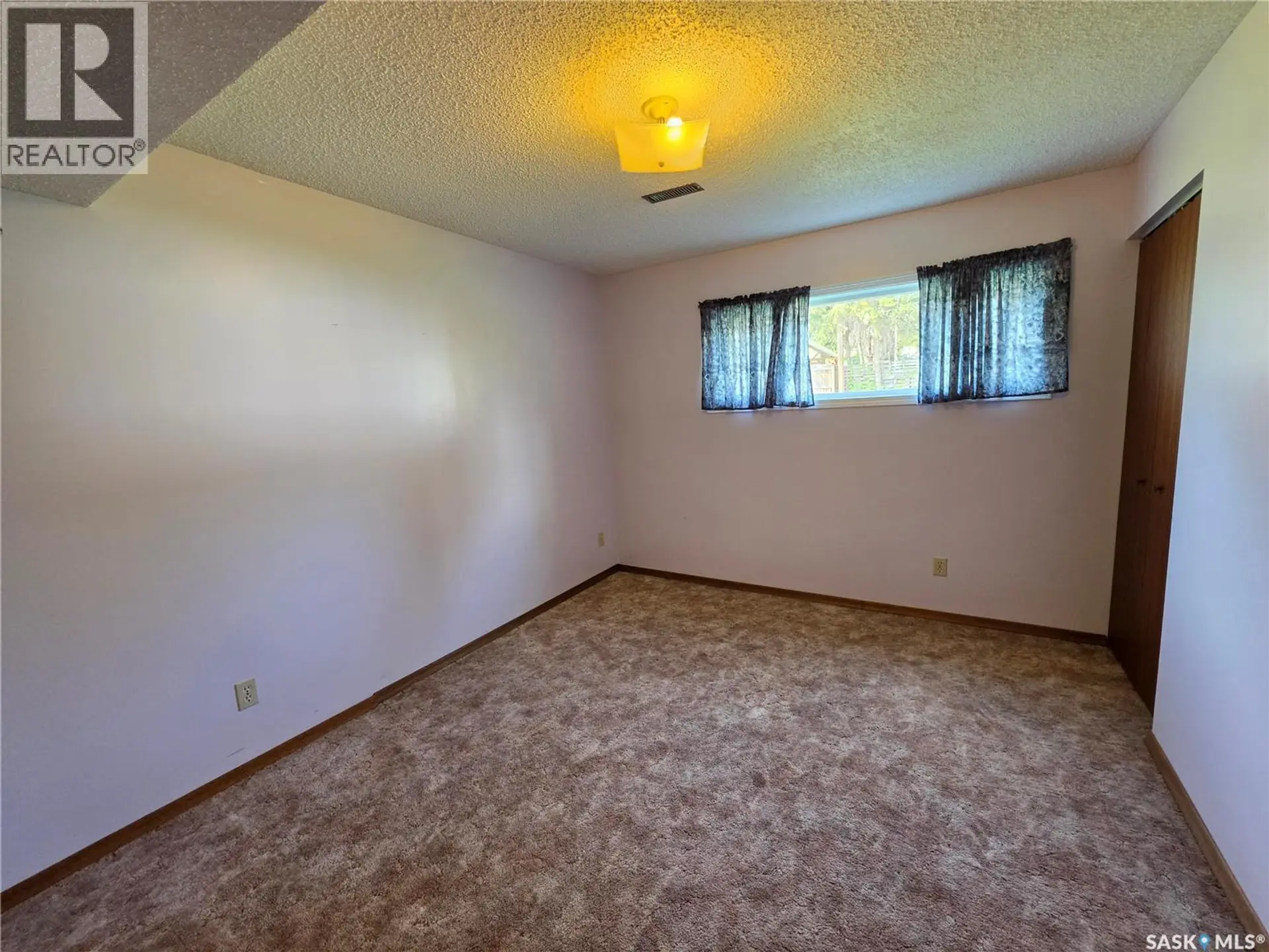 613 2nd STREET W - Image 15