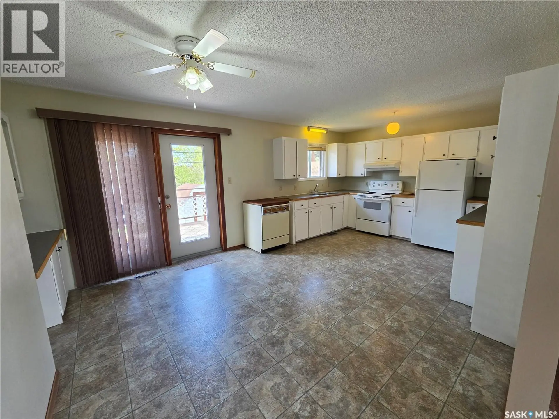 613 2nd STREET W - Image 5