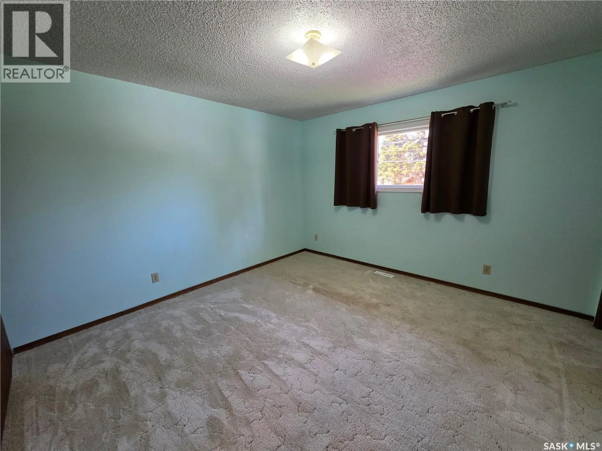 613 2nd STREET W - Image 7