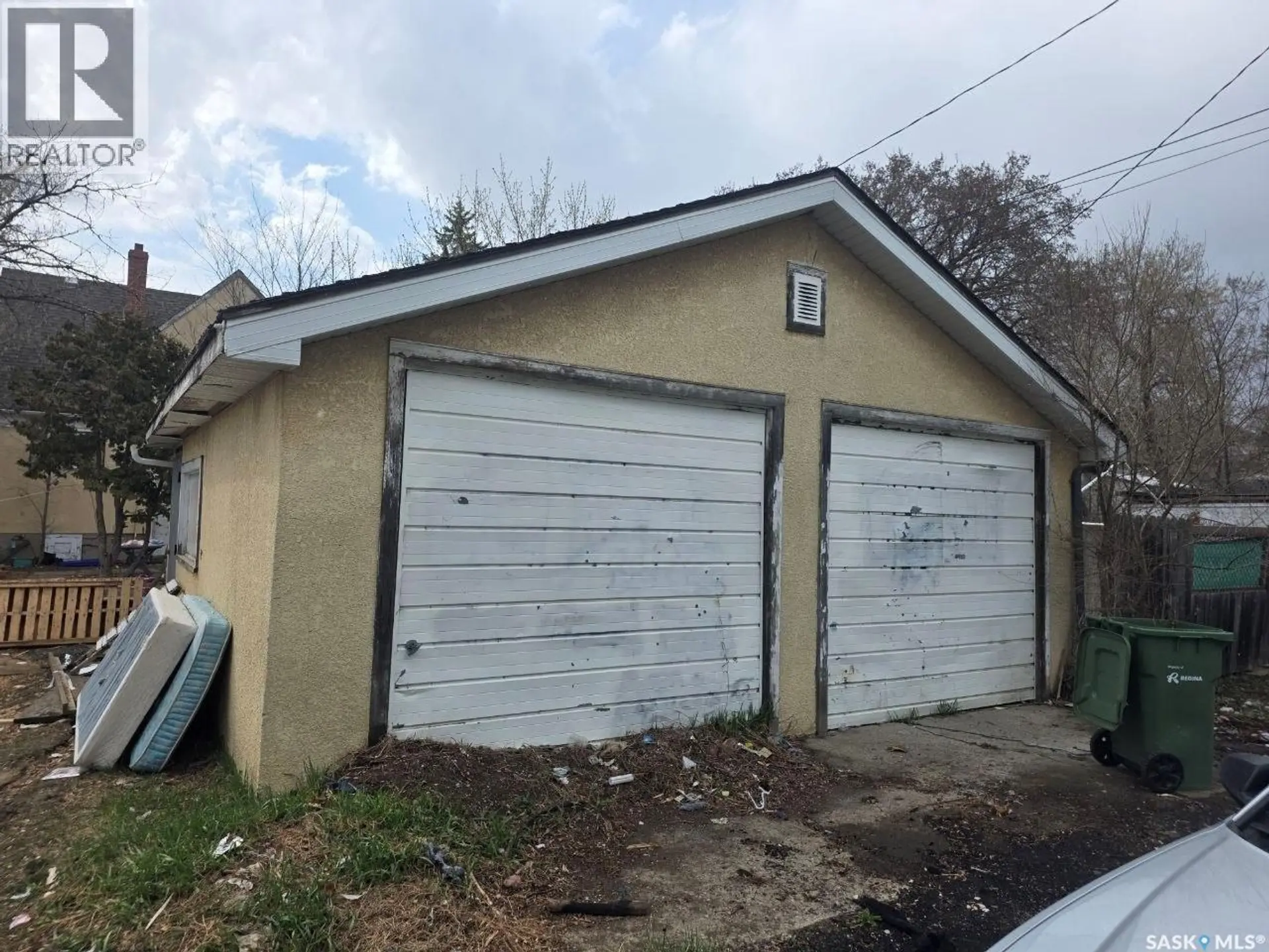 1167 Elphinstone STREET - Image 2