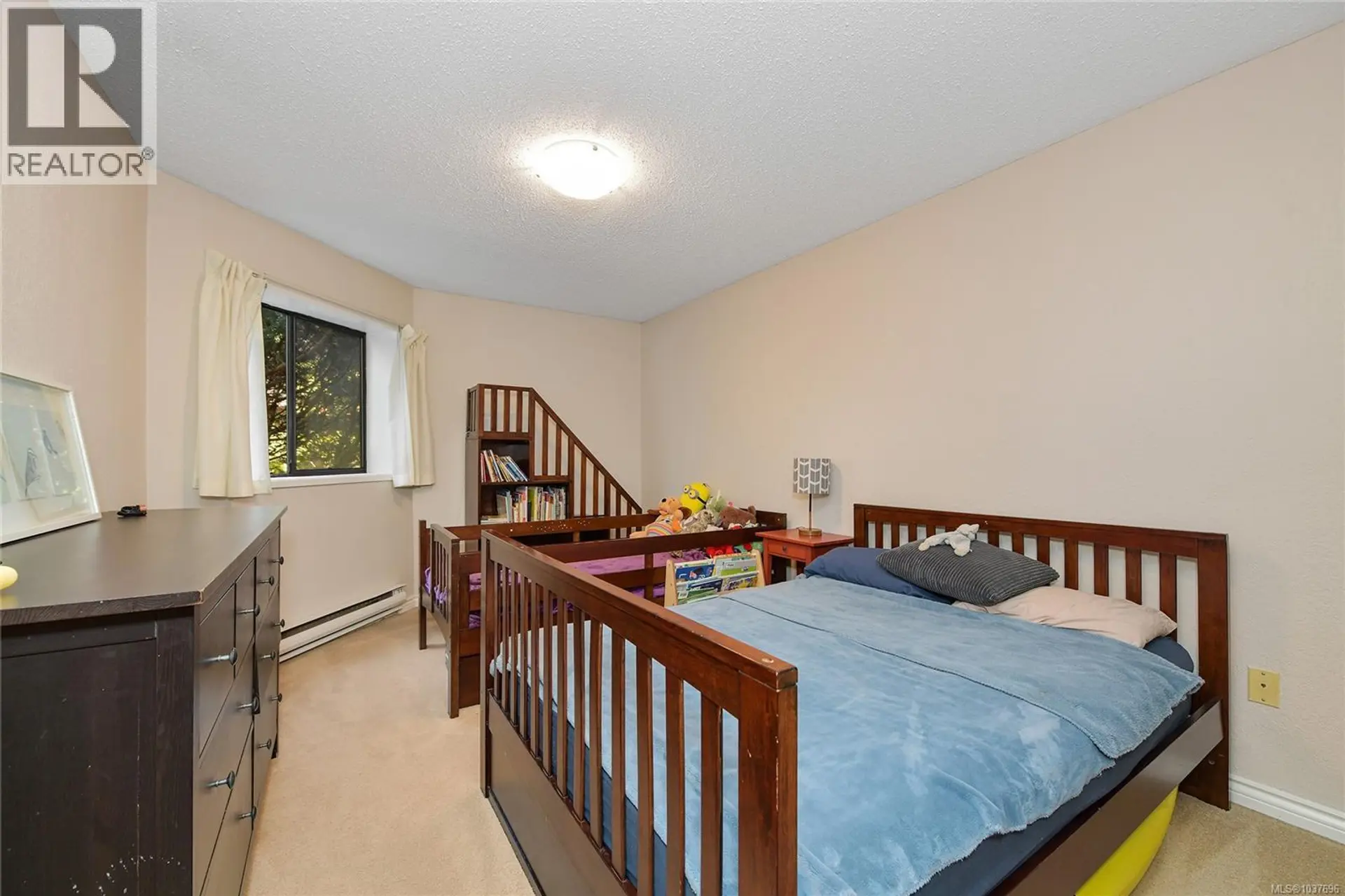 #102 75 Gorge Rd W - Image 8