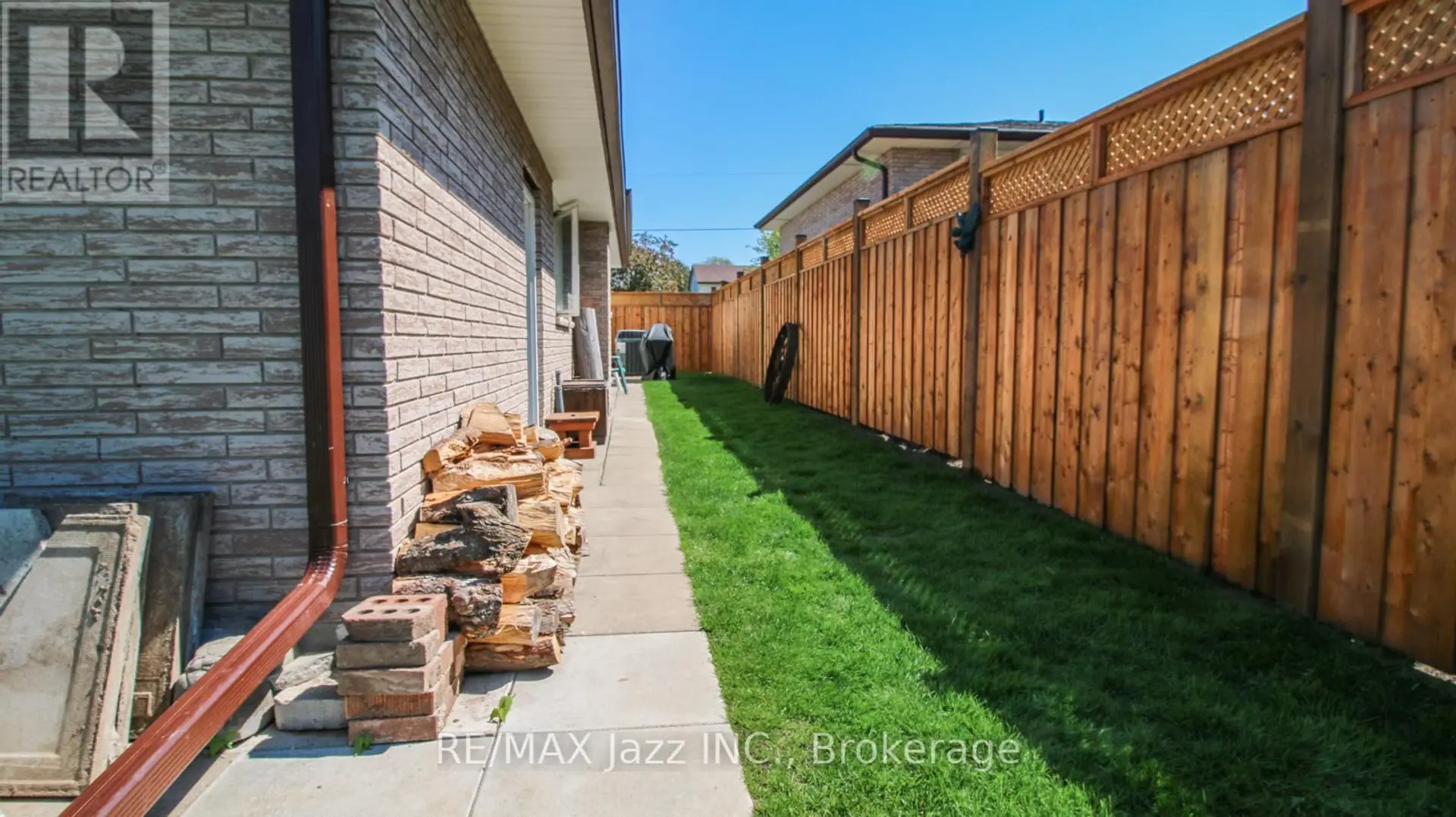 330 NIPIGON STREET - Image 16
