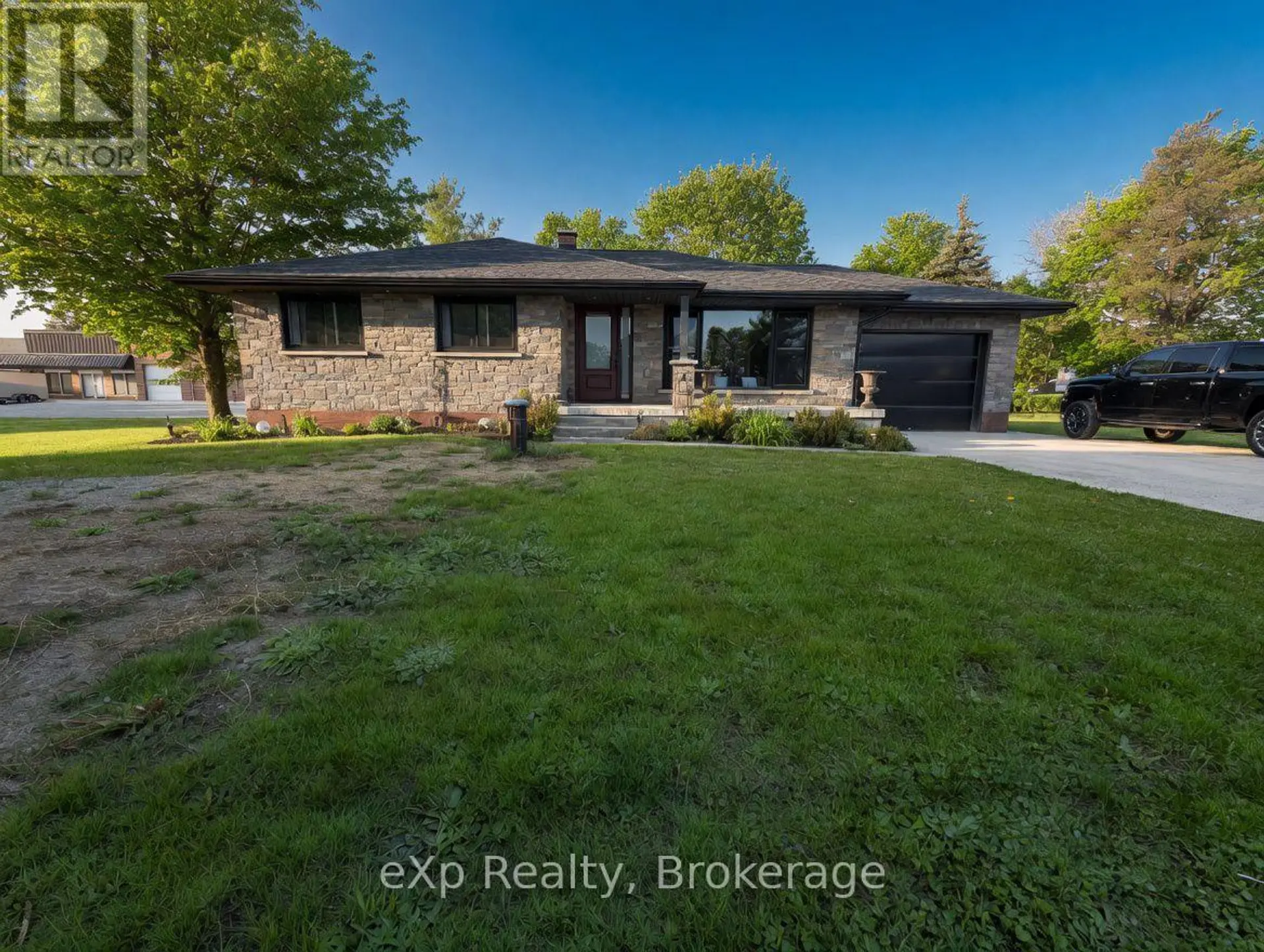 341013 GREY ROAD 28 - Image 1