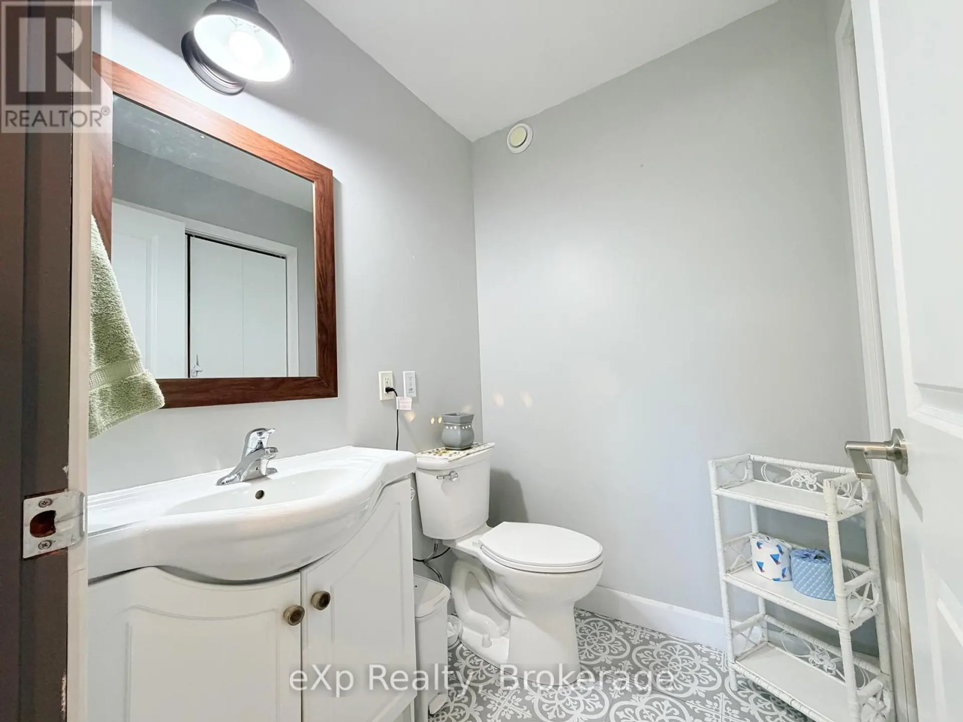 341013 GREY ROAD 28 - Image 9