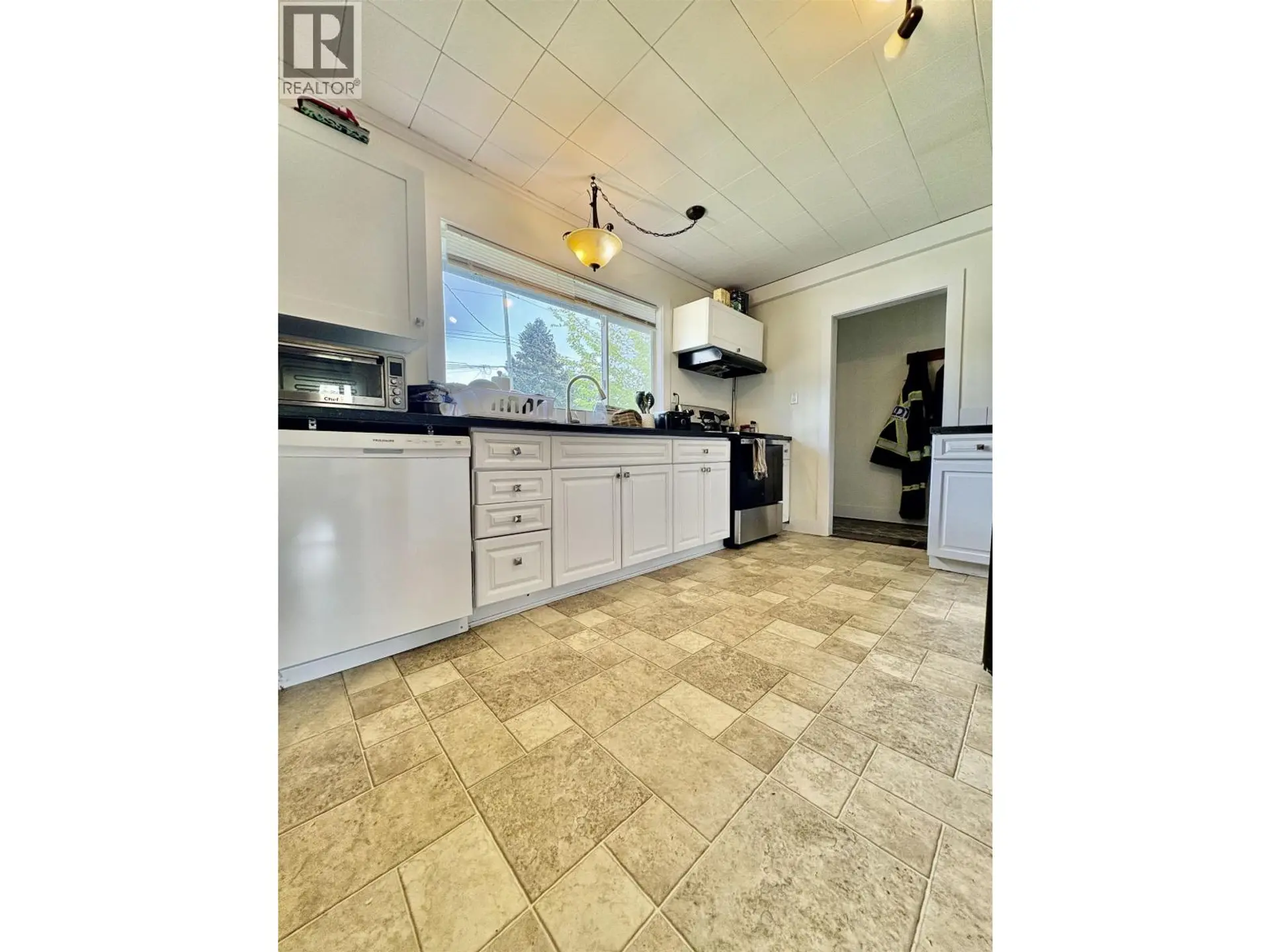 94 KECHIKA STREET - Image 3