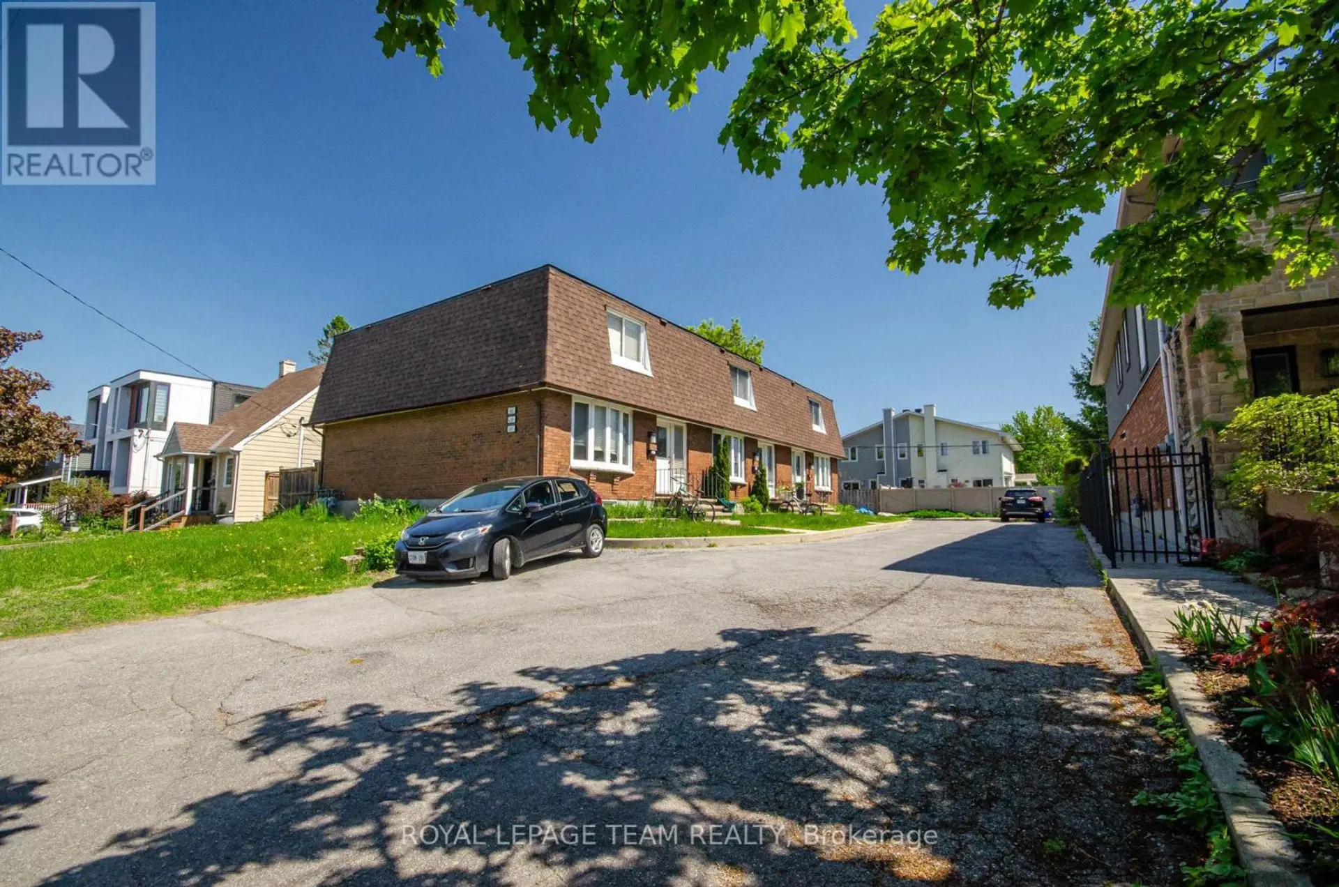 681,683,685 COLE AVENUE S - Image 2