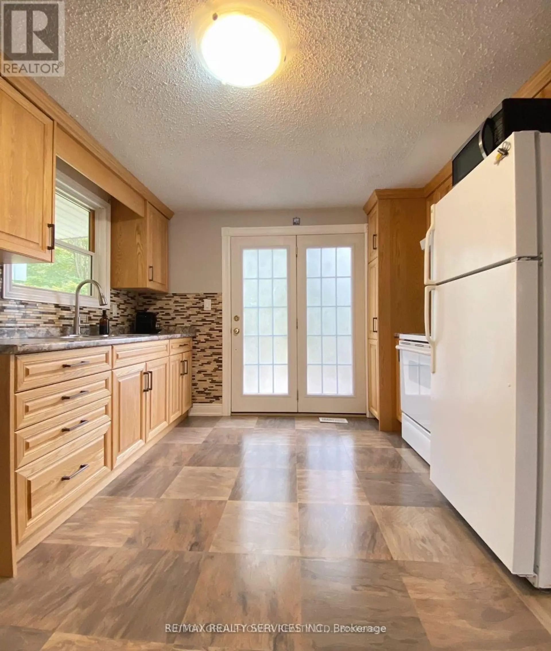 4870 MAPLEVIEW CRESCENT - Image 10