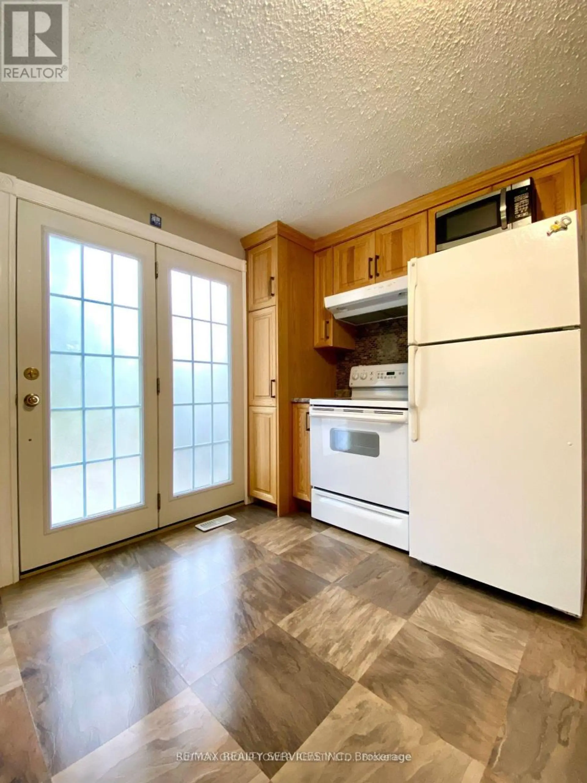 4870 MAPLEVIEW CRESCENT - Image 8