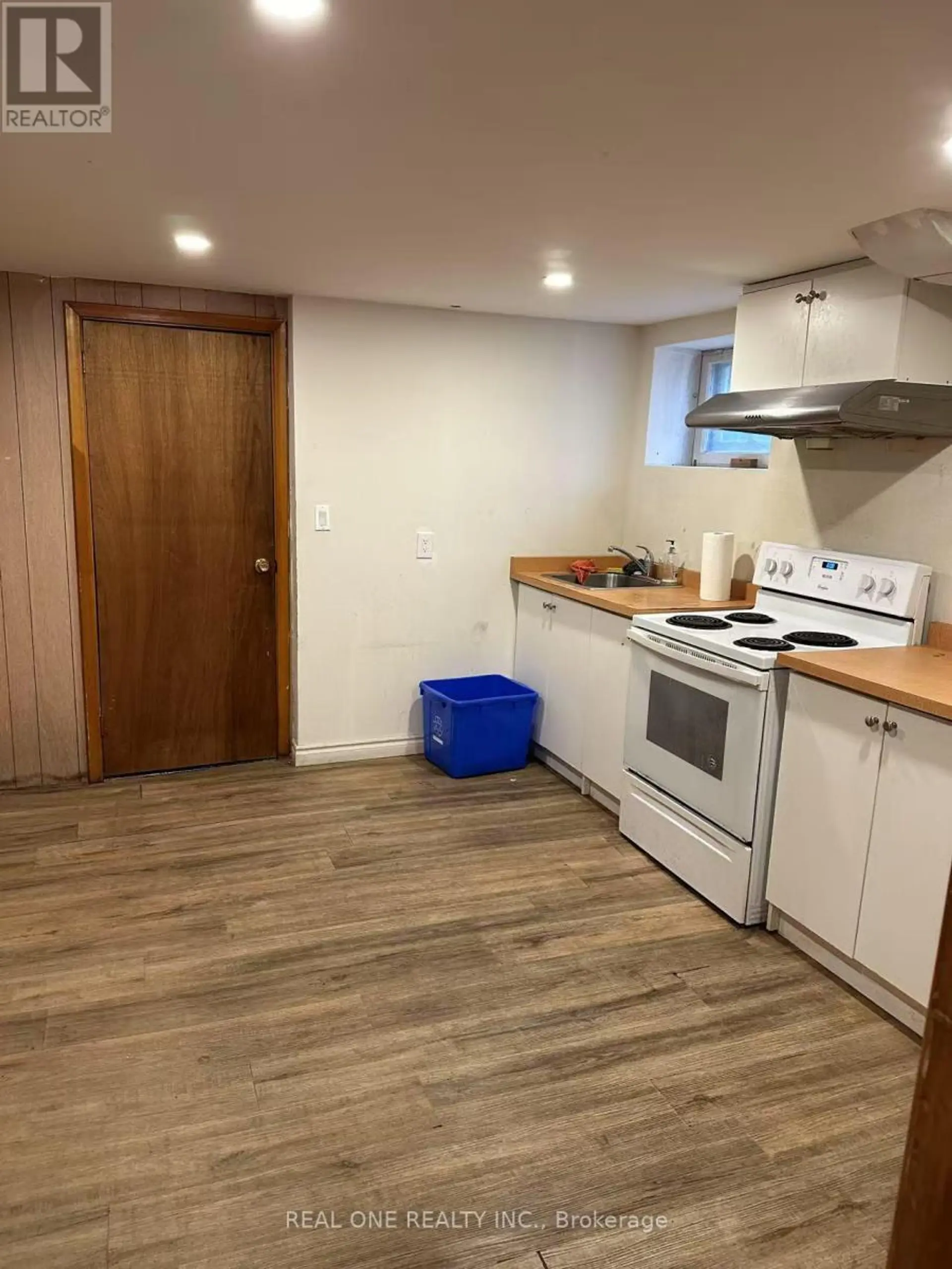 22 PLEASANT VIEW DRIVE - Image 10