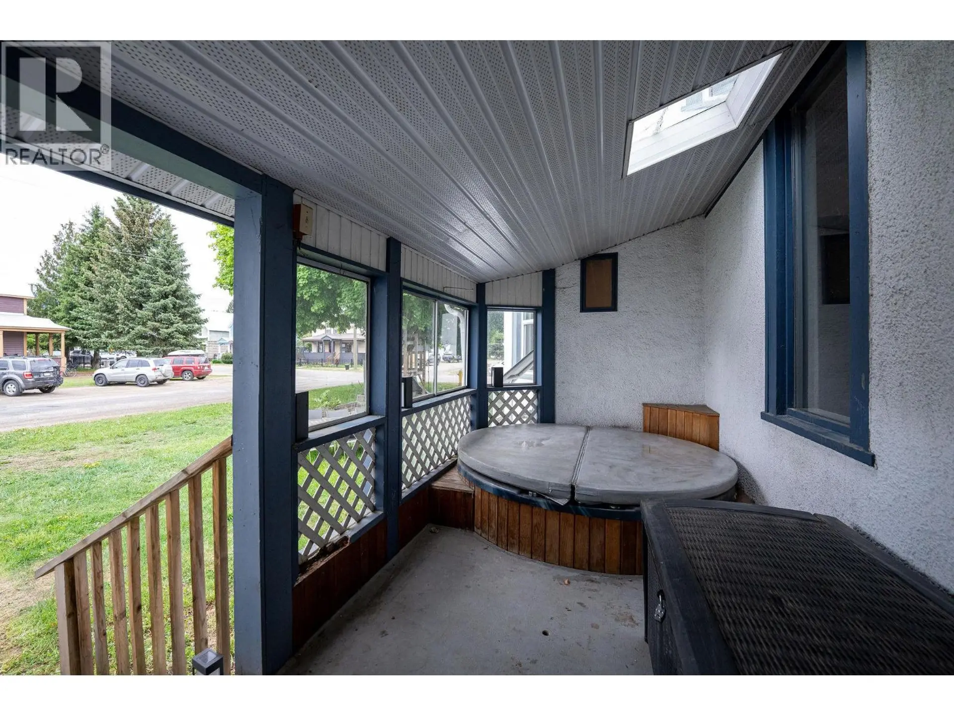 403 Fifth Street E - Image 19