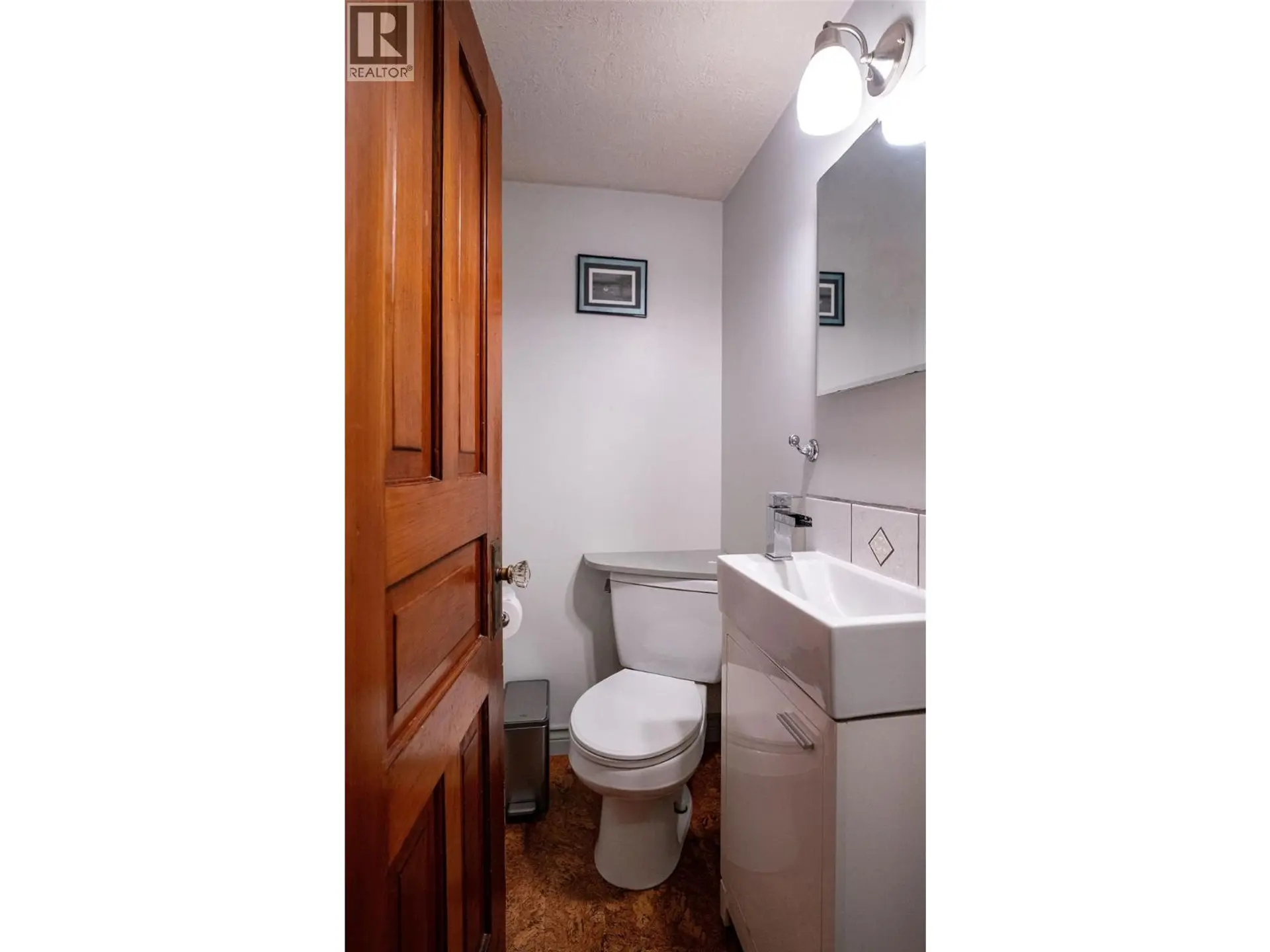 403 Fifth Street E - Image 18