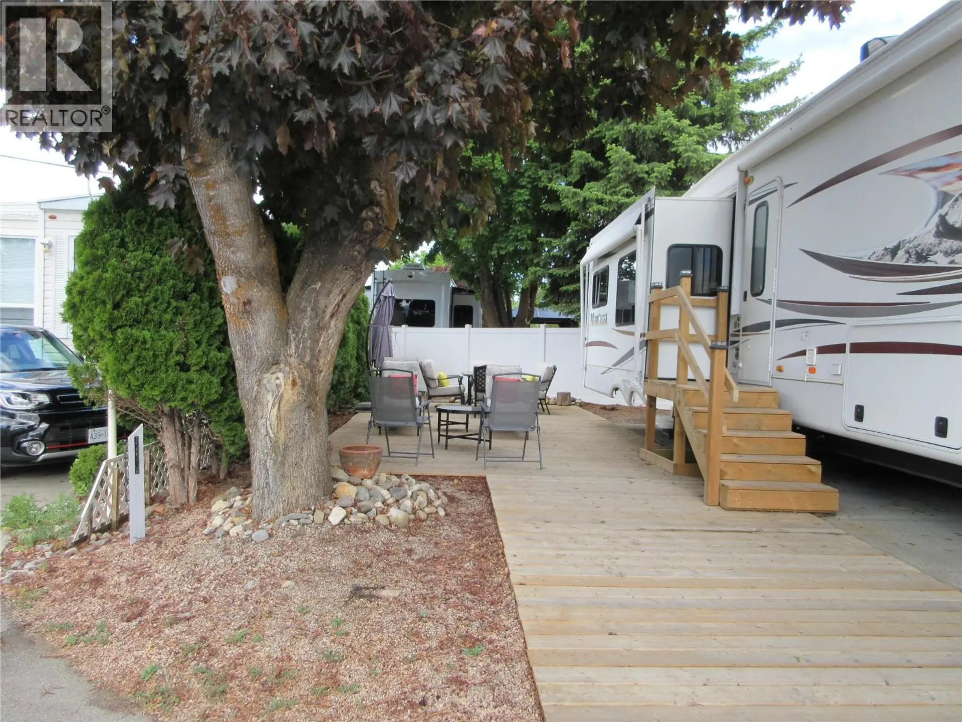 #548 415 Commonwealth Road - Image 2