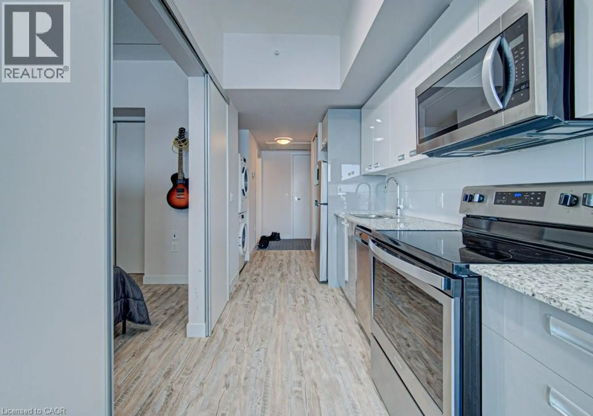 #606 257 HEMLOCK Street - Image 11