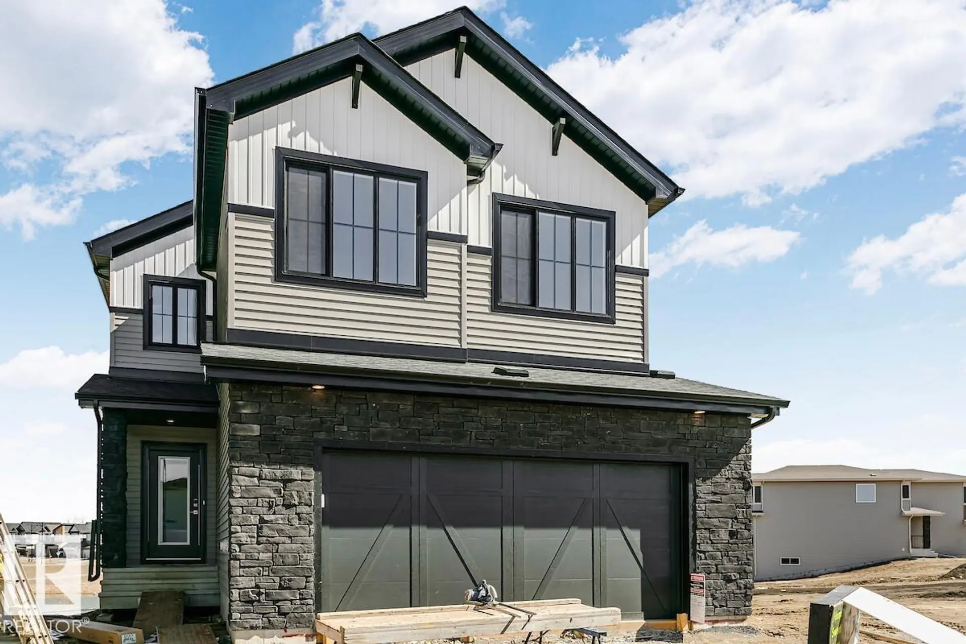 2431 EGRET LO NW - Image 1