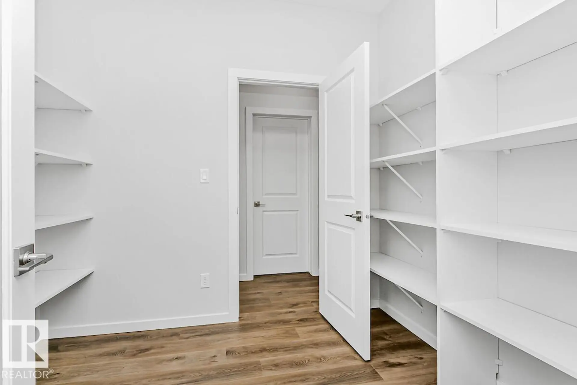 2431 EGRET LO NW - Image 6