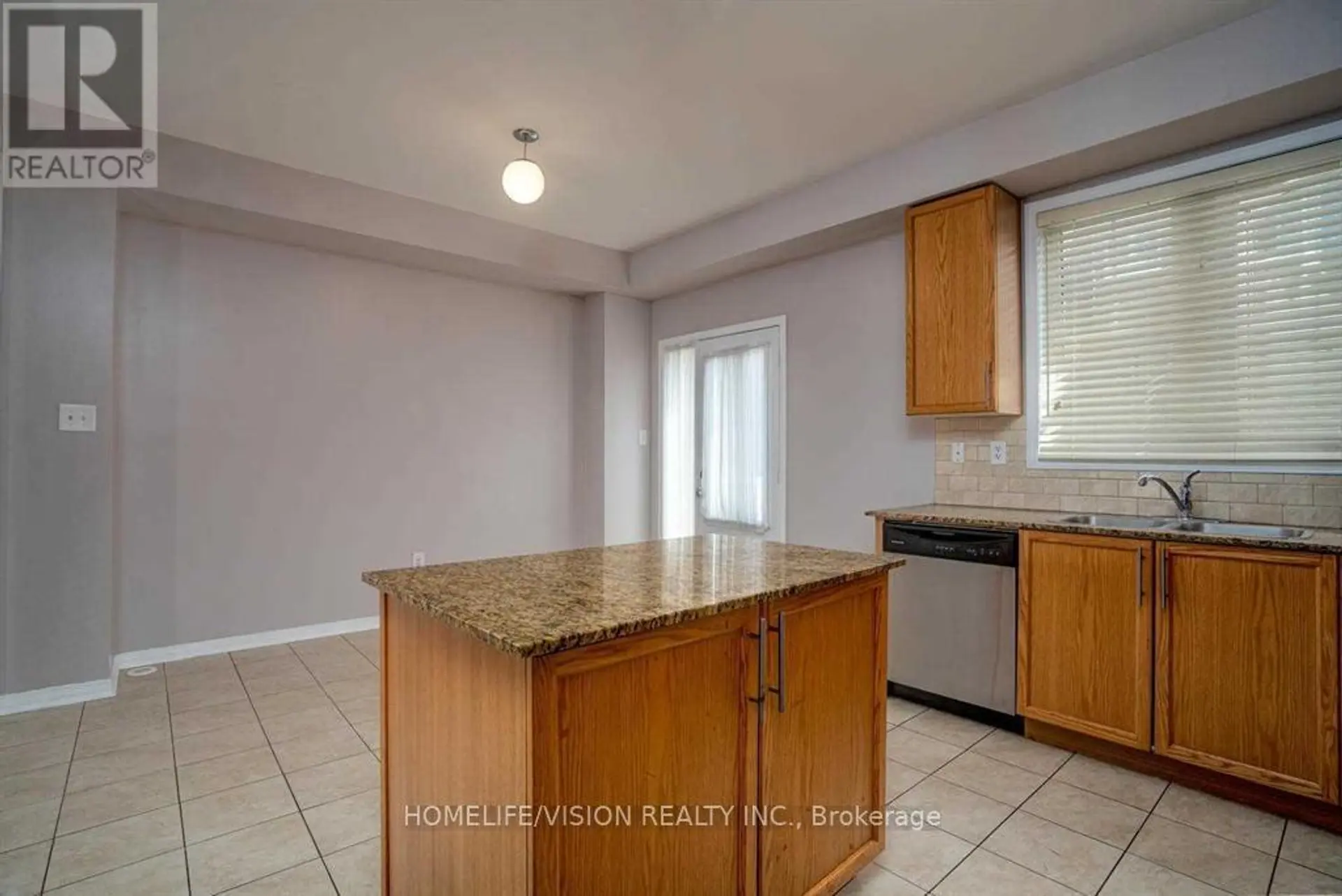 29 JINNAH COURT - Image 8