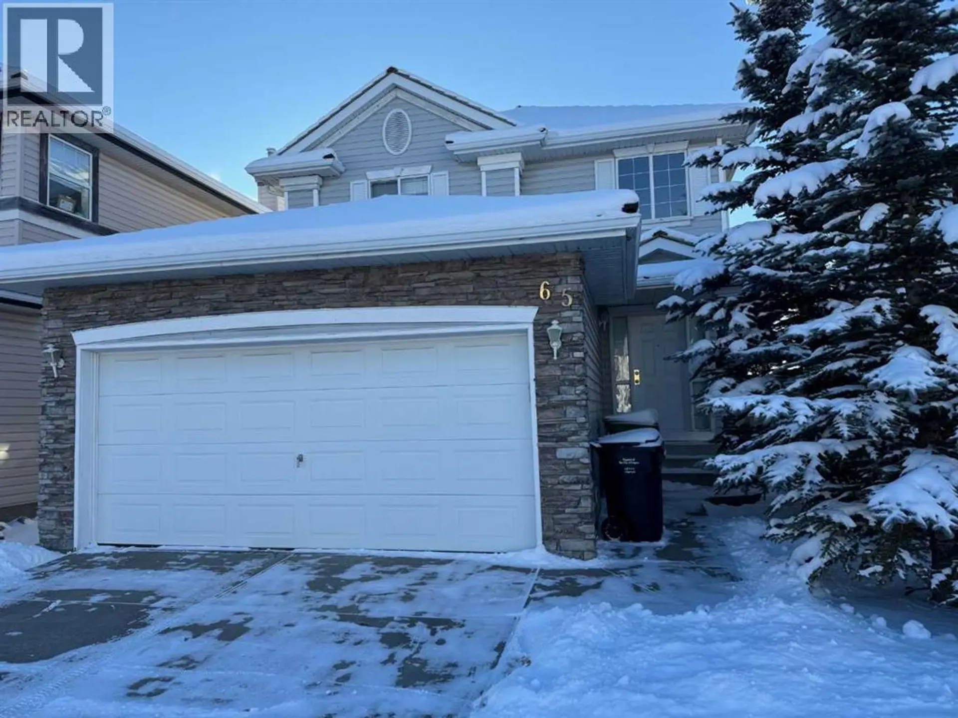 65 Spring Crescent SW - Image 2