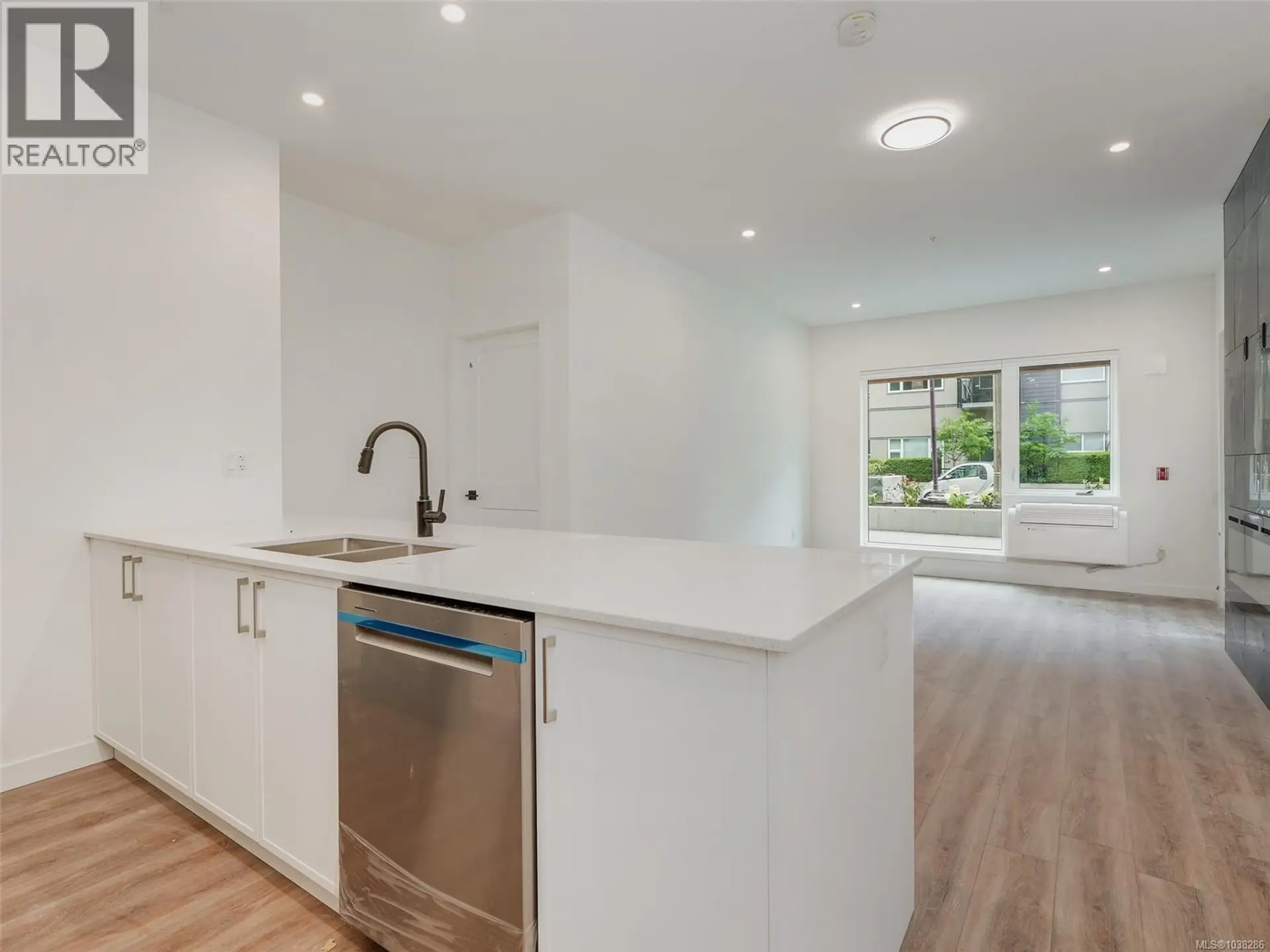 #313 654 Granderson Rd - Image 7