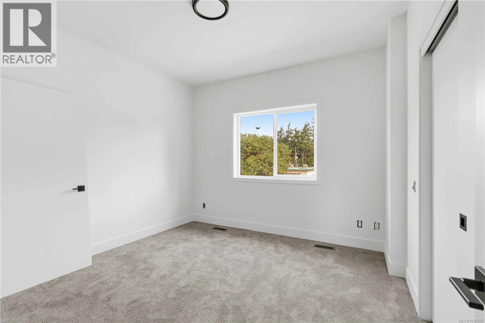 1057 Brown Rd - Image 12