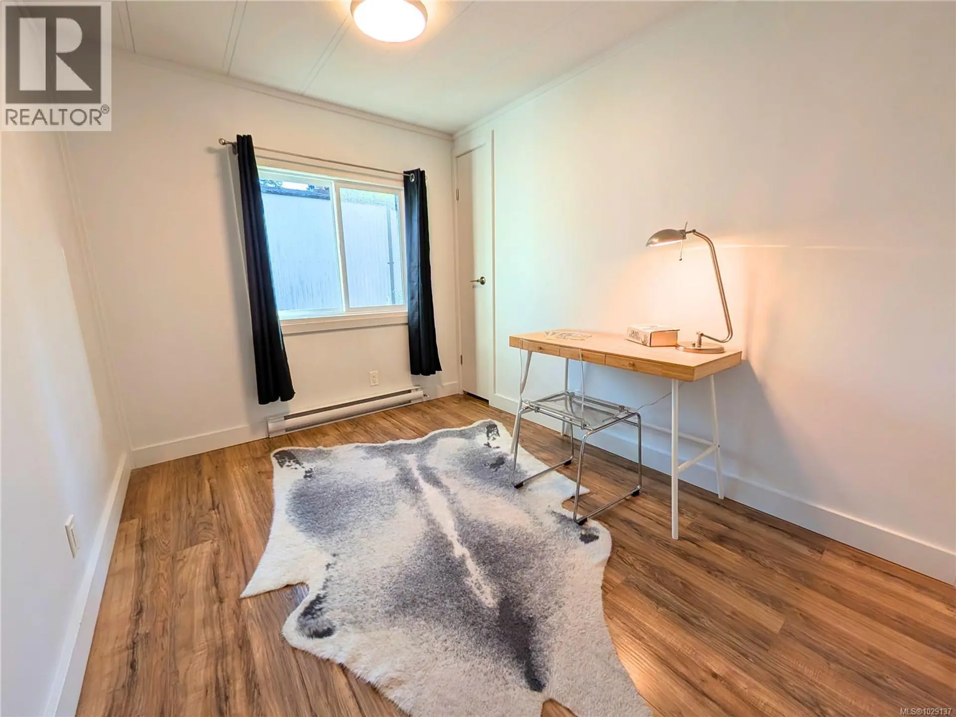 #5 70 Cooper Rd - Image 12