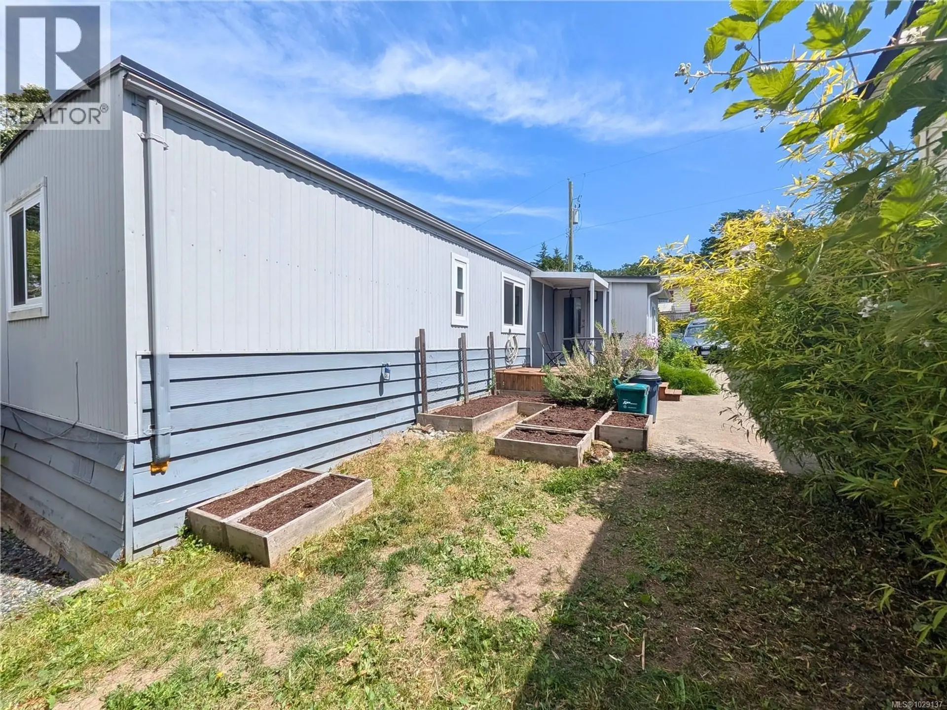 #5 70 Cooper Rd - Image 18