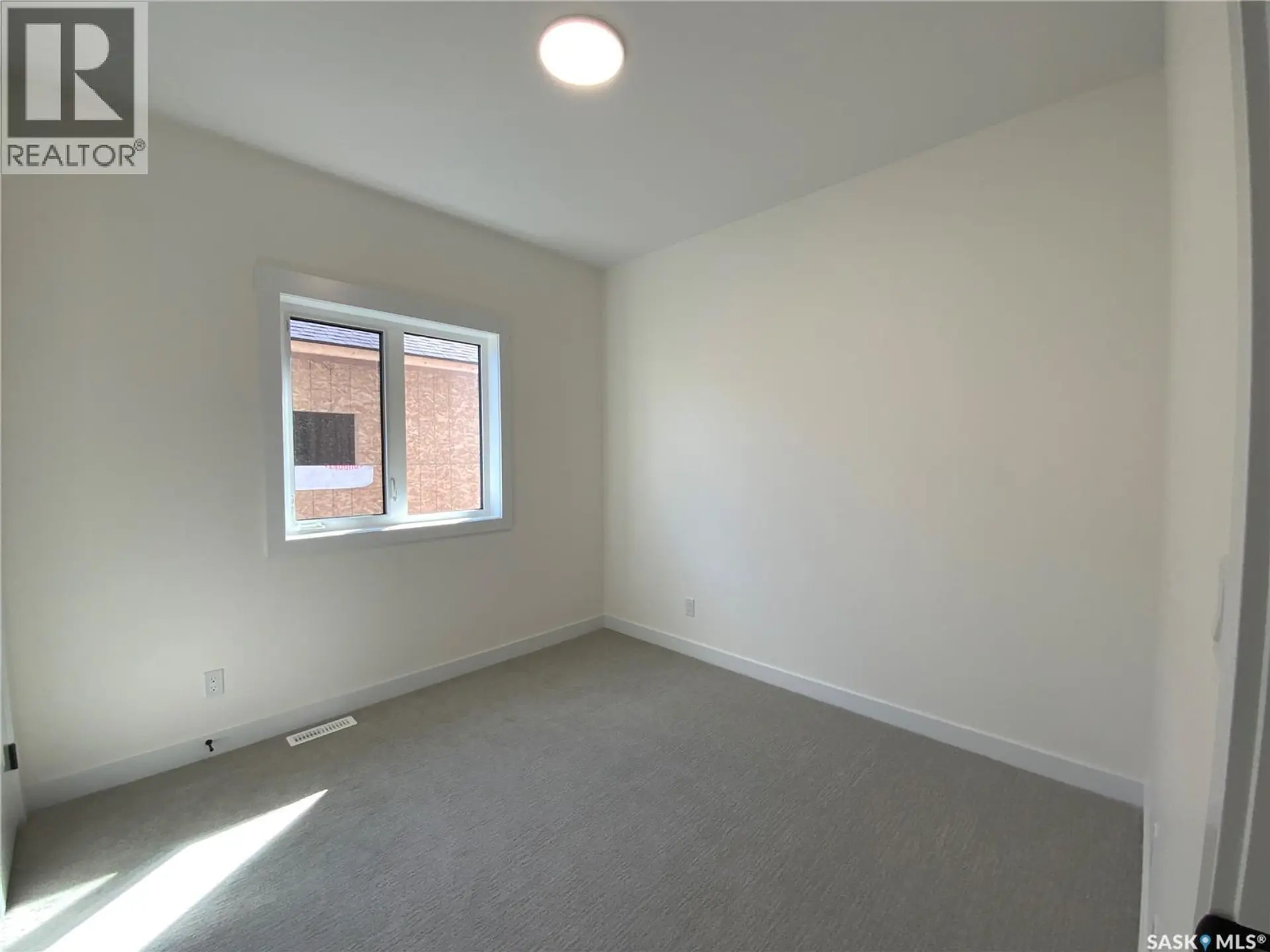 242 Doran WAY - Image 10