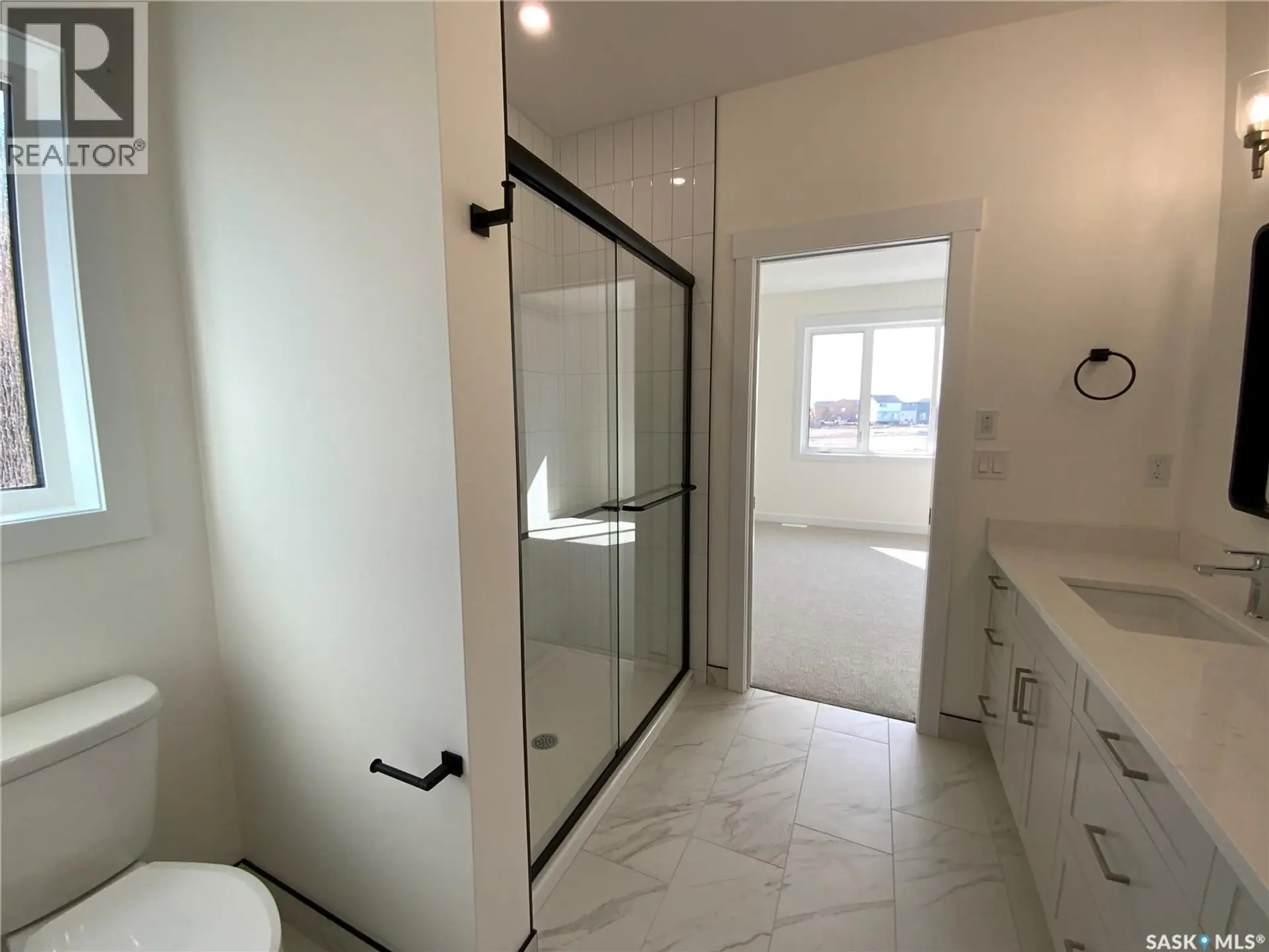 242 Doran WAY - Image 6