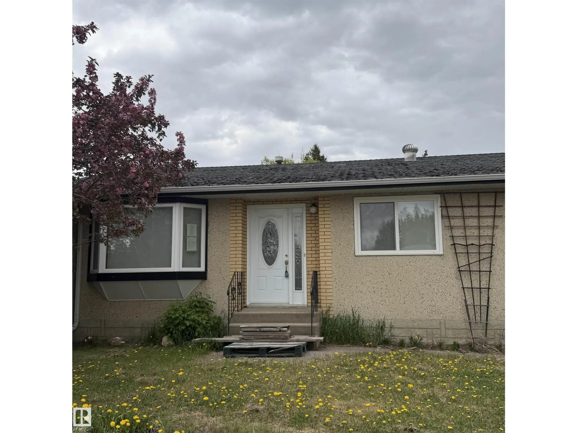 5307 48 ST - Image 6