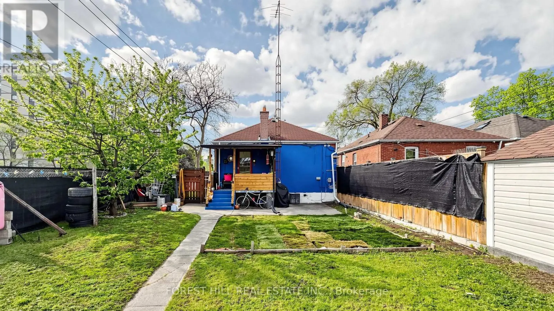2 ELLINS AVENUE - Image 4