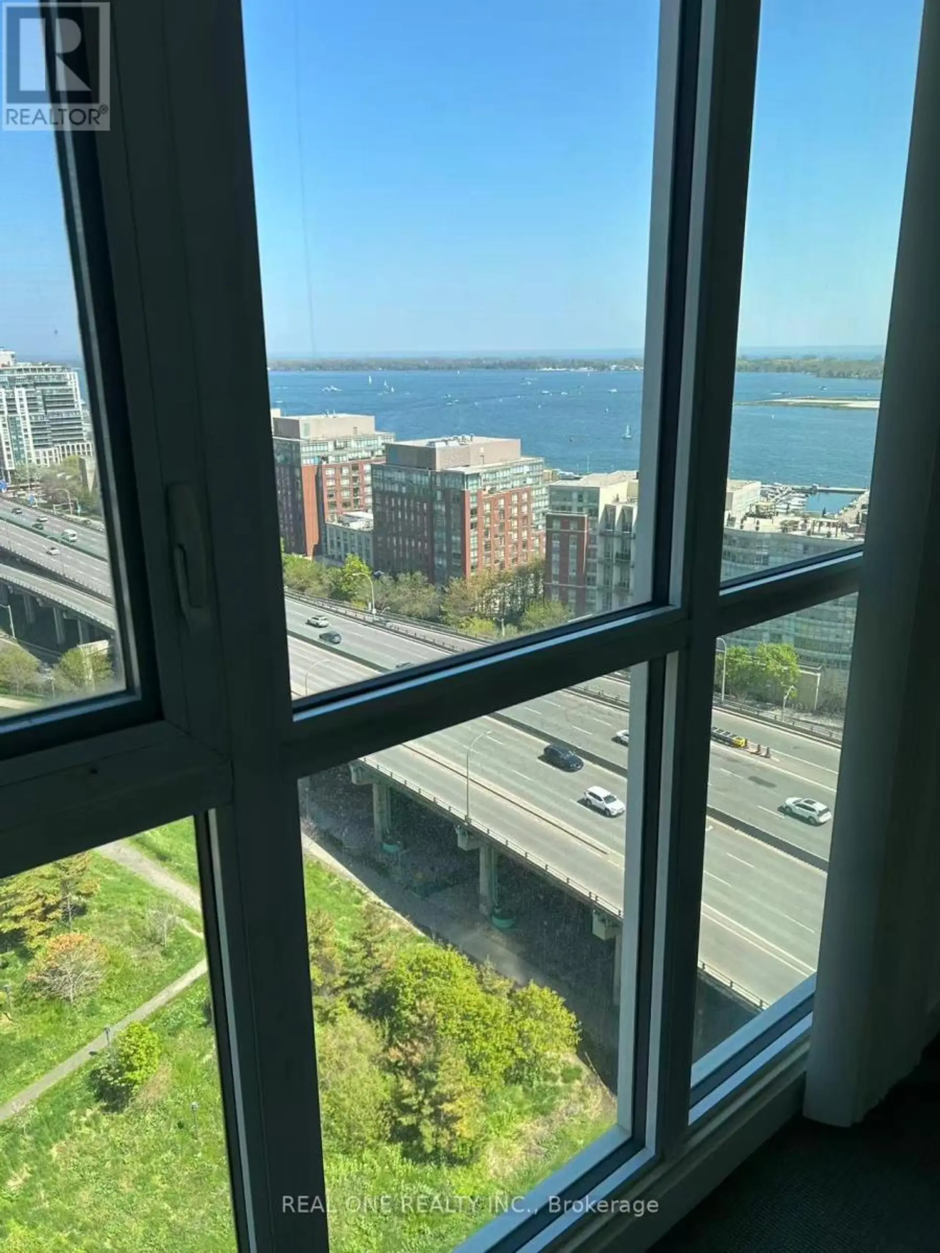 #2203 75 QUEENS WHARF ROAD - Image 12
