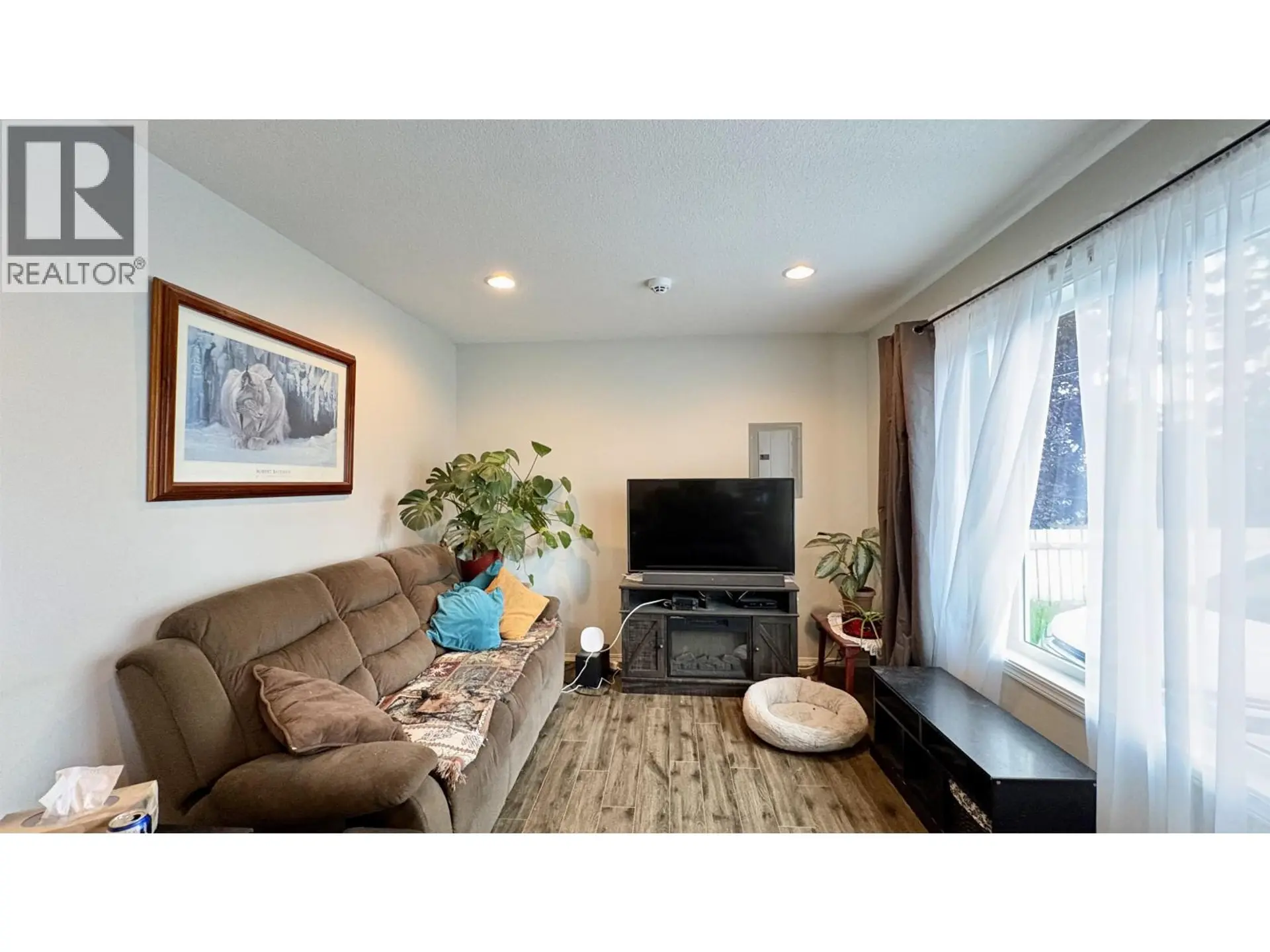 2205 REDWOOD CRESCENT - Image 3